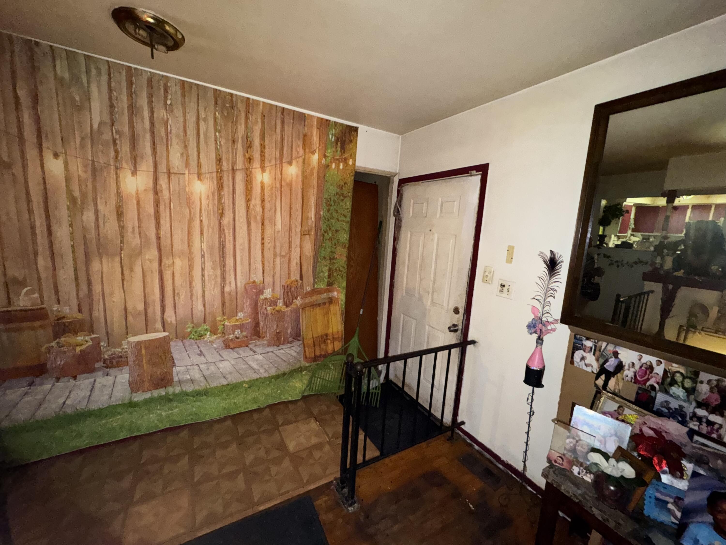 20428 Wyoming Avenue Property Photo 5