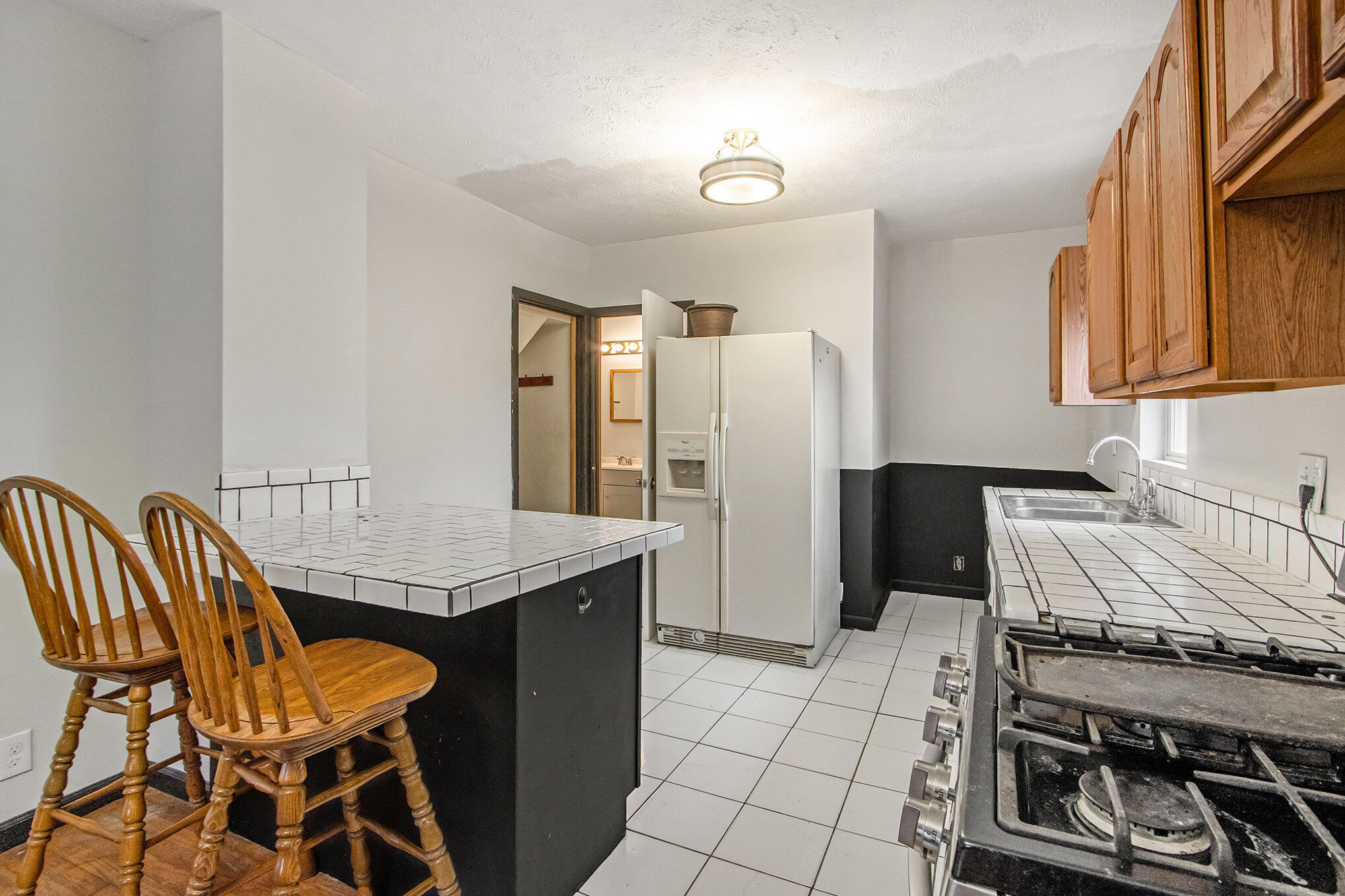 2120 E Main Street Property Photo 6