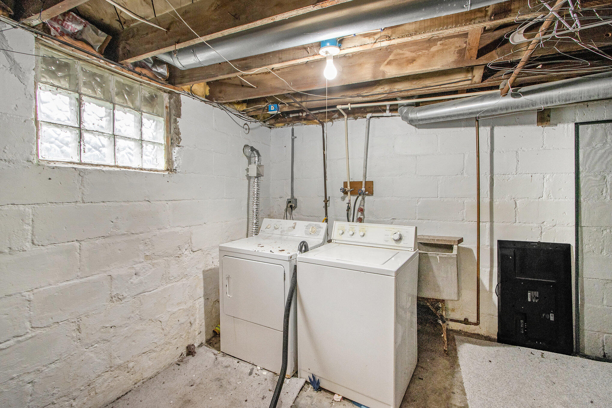 2120 E Main Street Property Photo 15