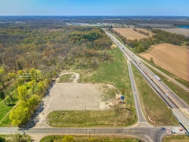2496 N Parma Road Property Photo 5