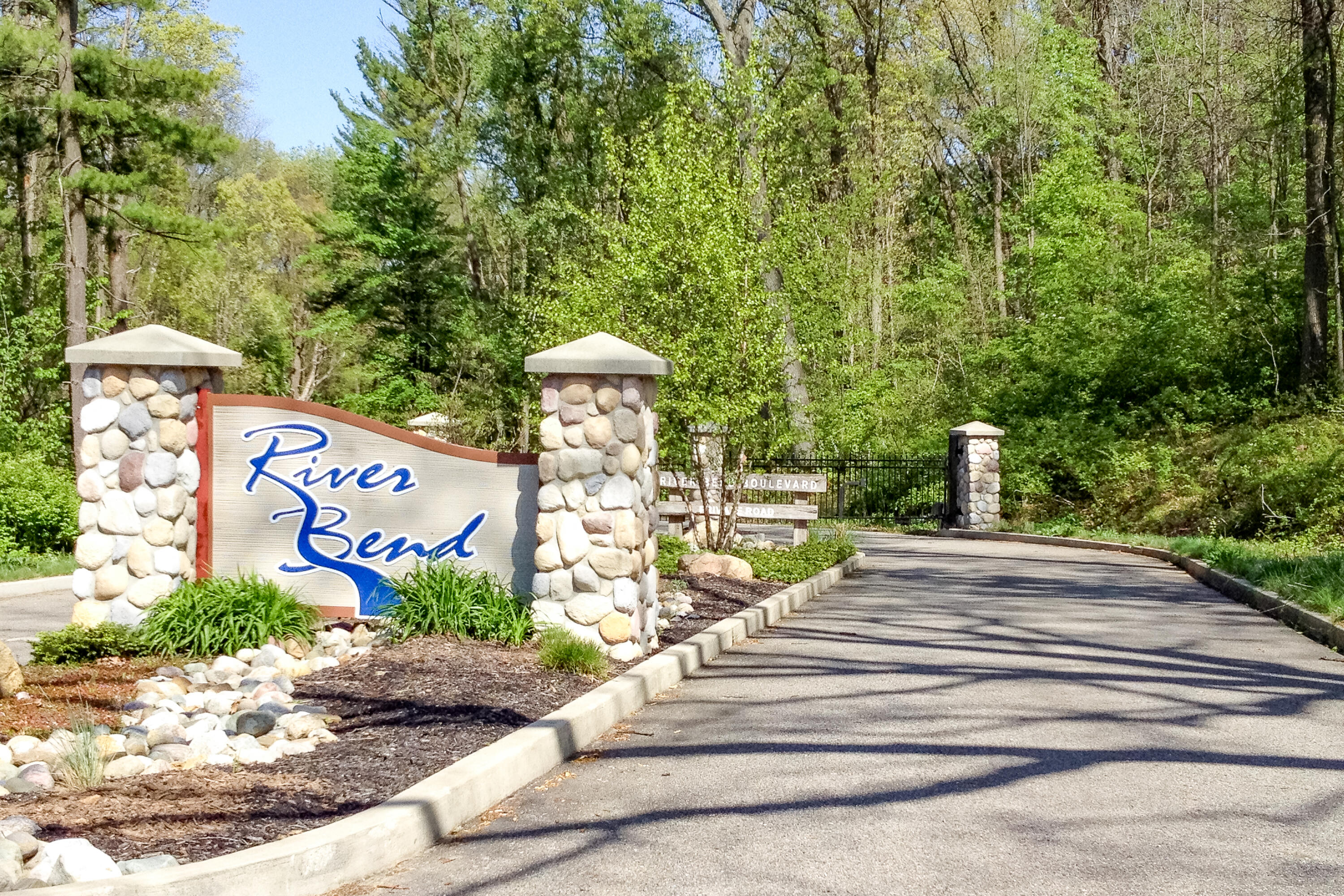 1630 Forest Trail Property Photo 4