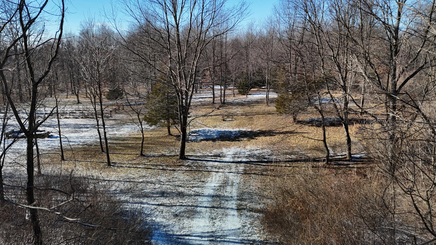 5706 Hinkley Road Property Photo 4