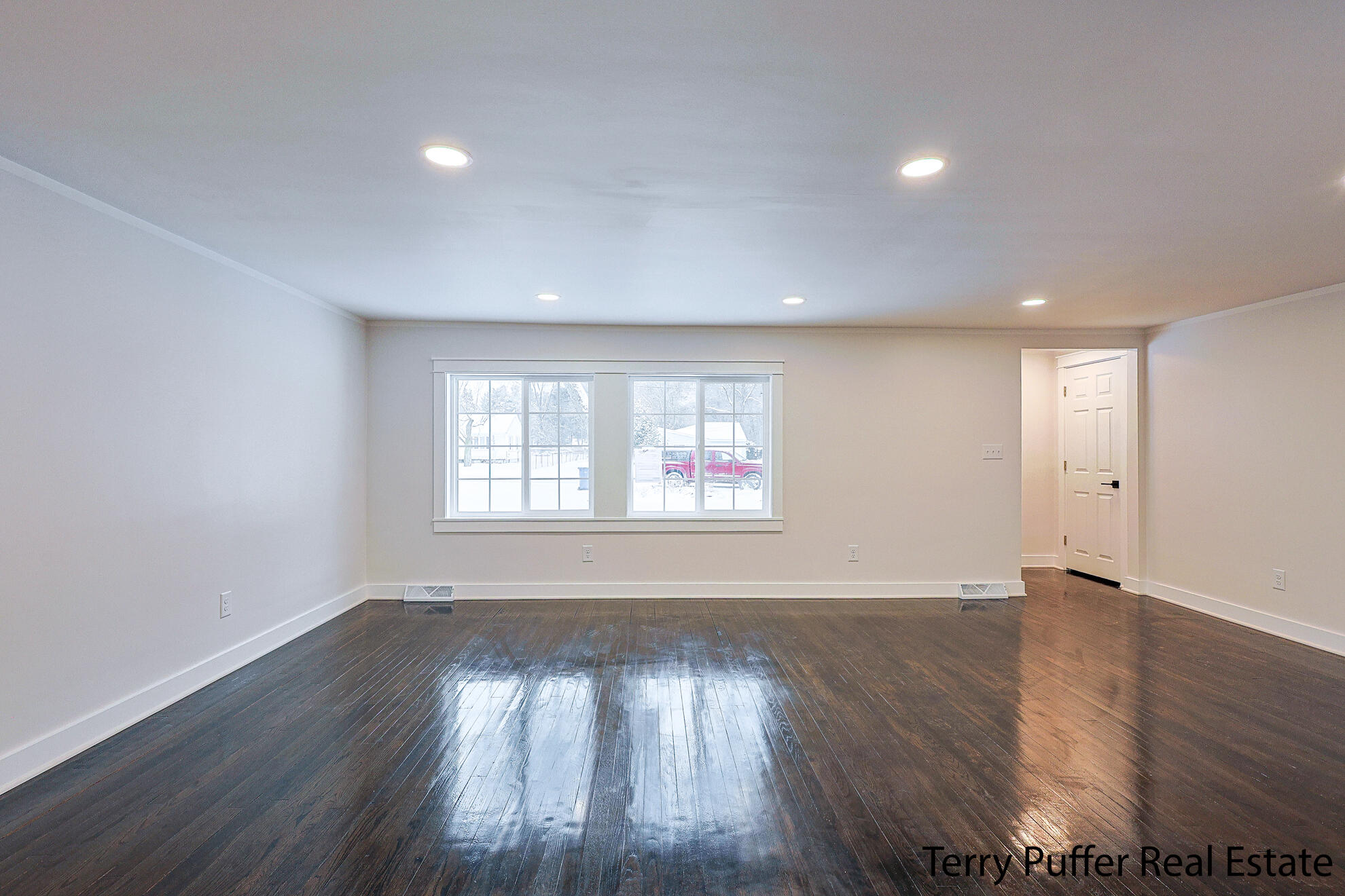 3350 Reginald Drive Property Photo 6