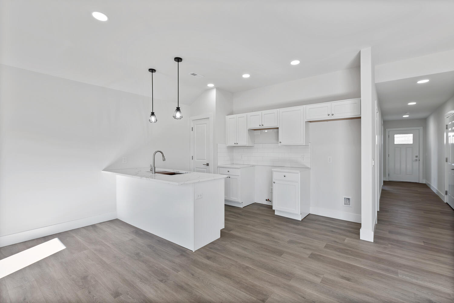 2019 Green Acres Drive Property Photo 6