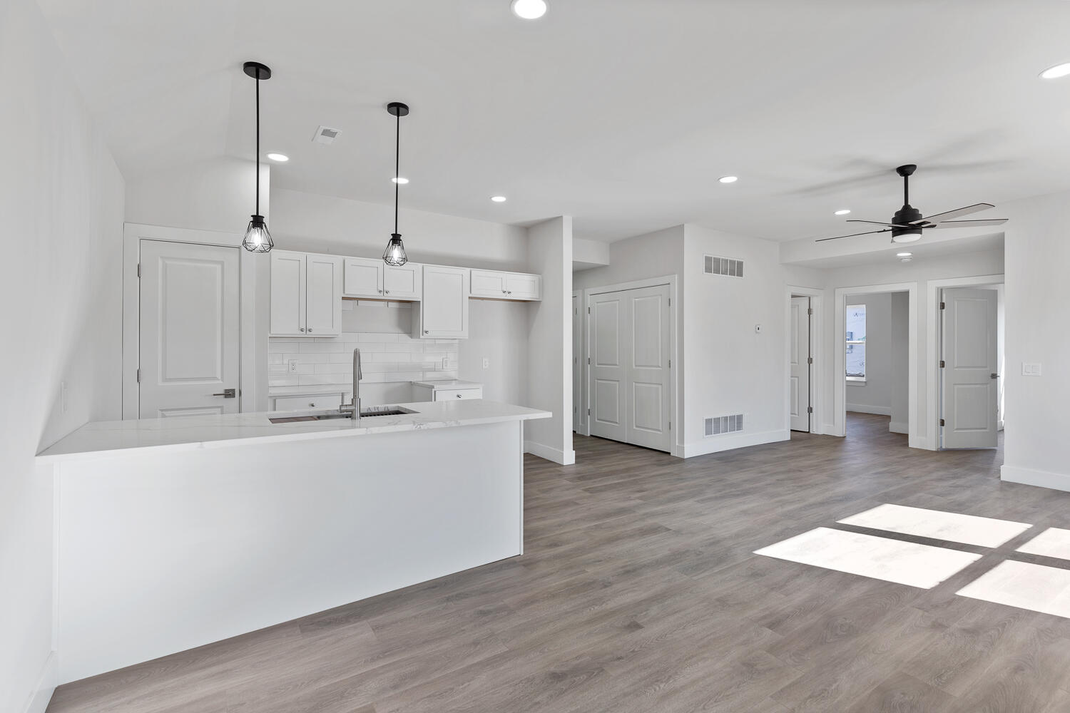 2019 Green Acres Drive Property Photo 8