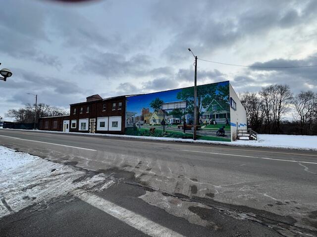 551 W Michigan Avenue Property Photo