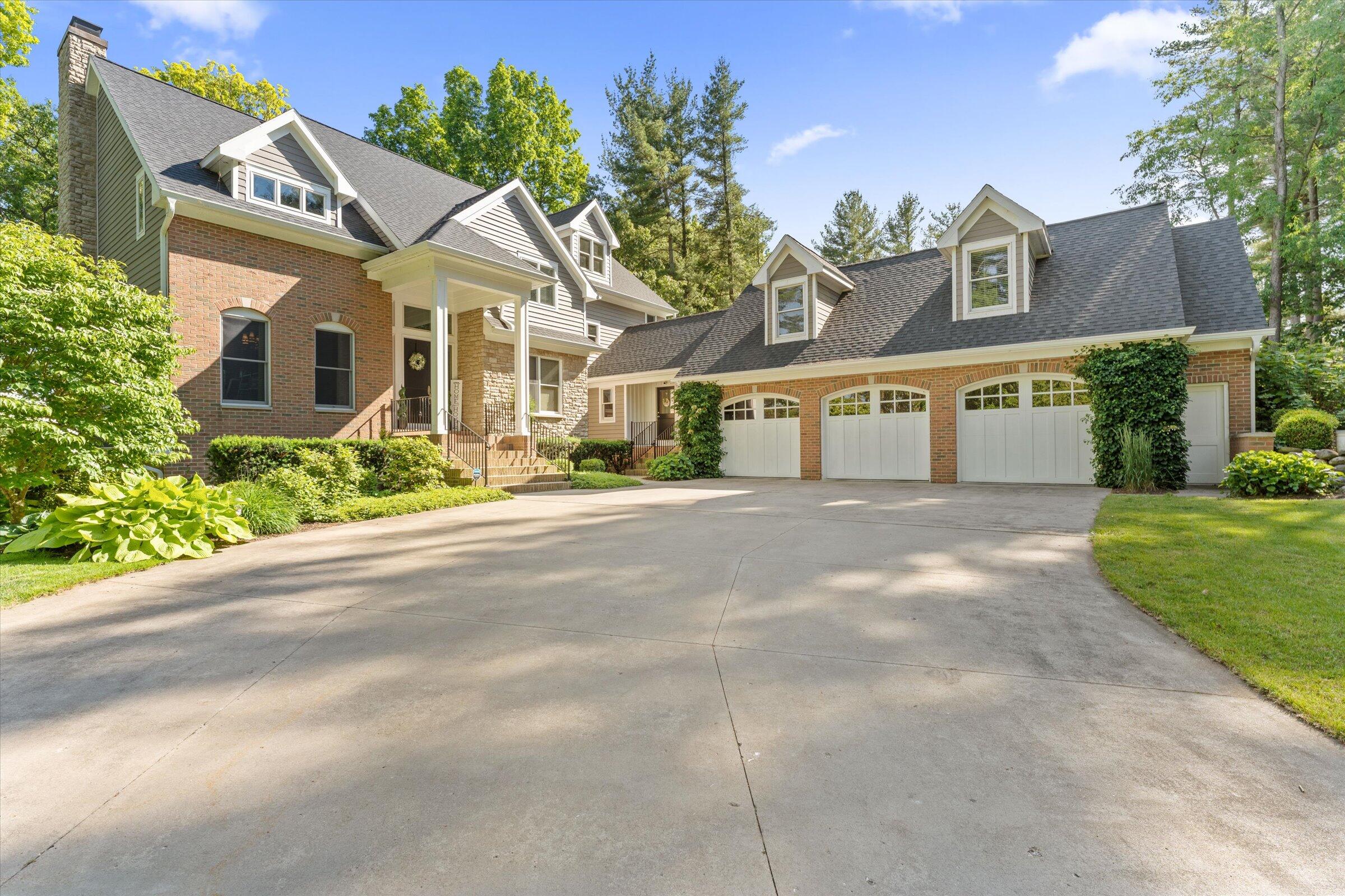 Davis Estates Real Estate Listings Main Image