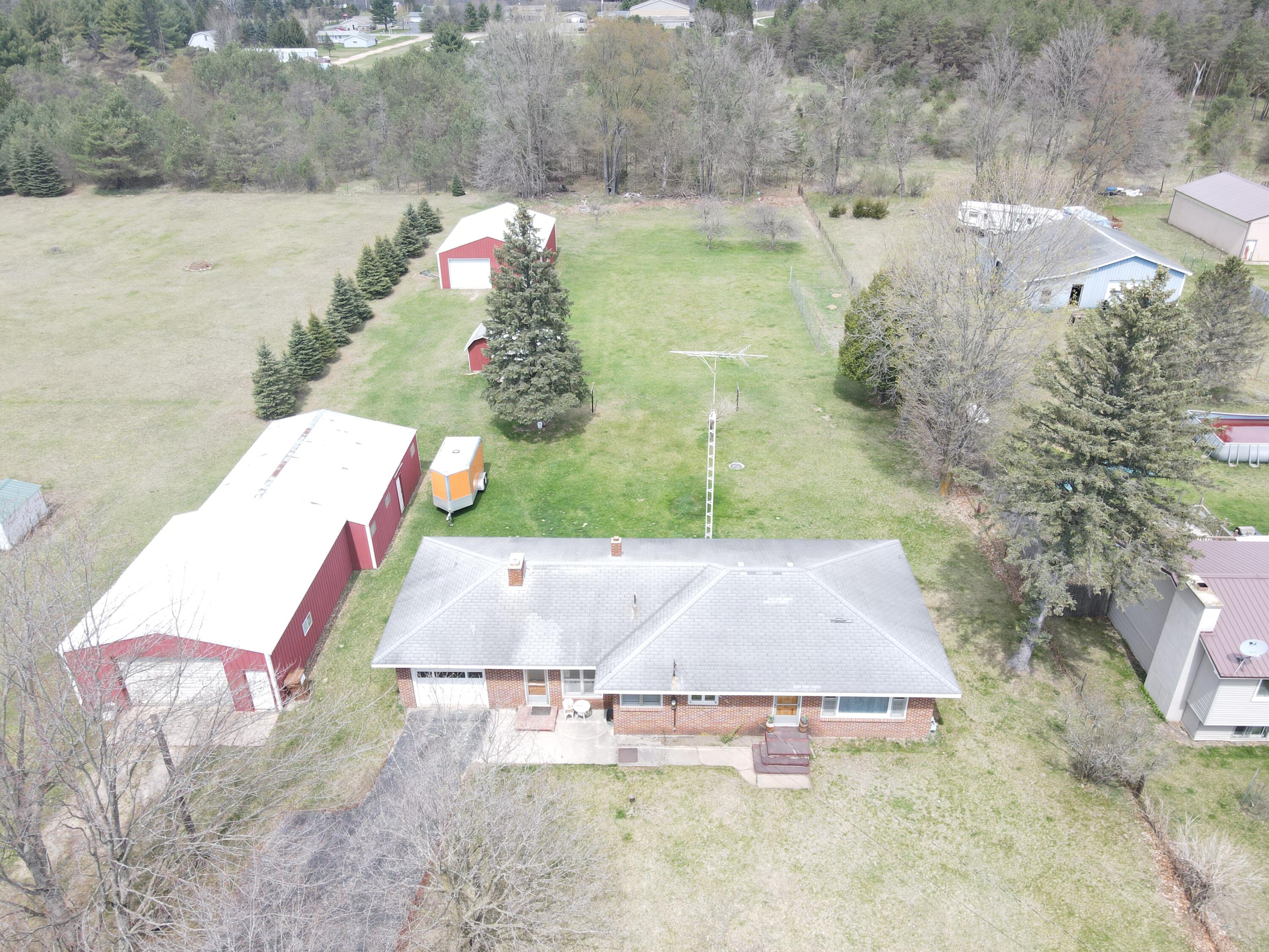8446 7 Mile Road Property Photo