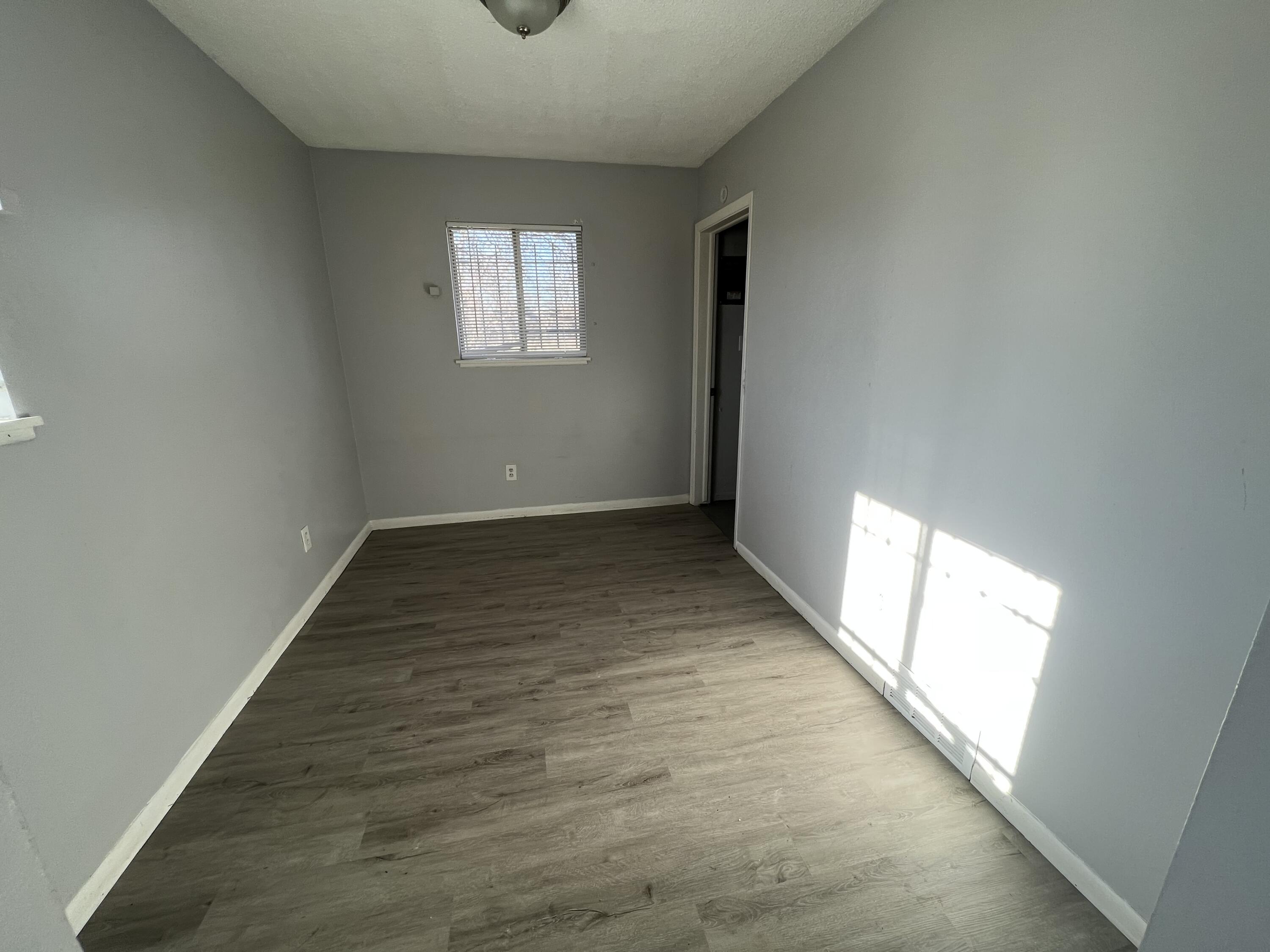 14439 Kent Street Property Photo 5