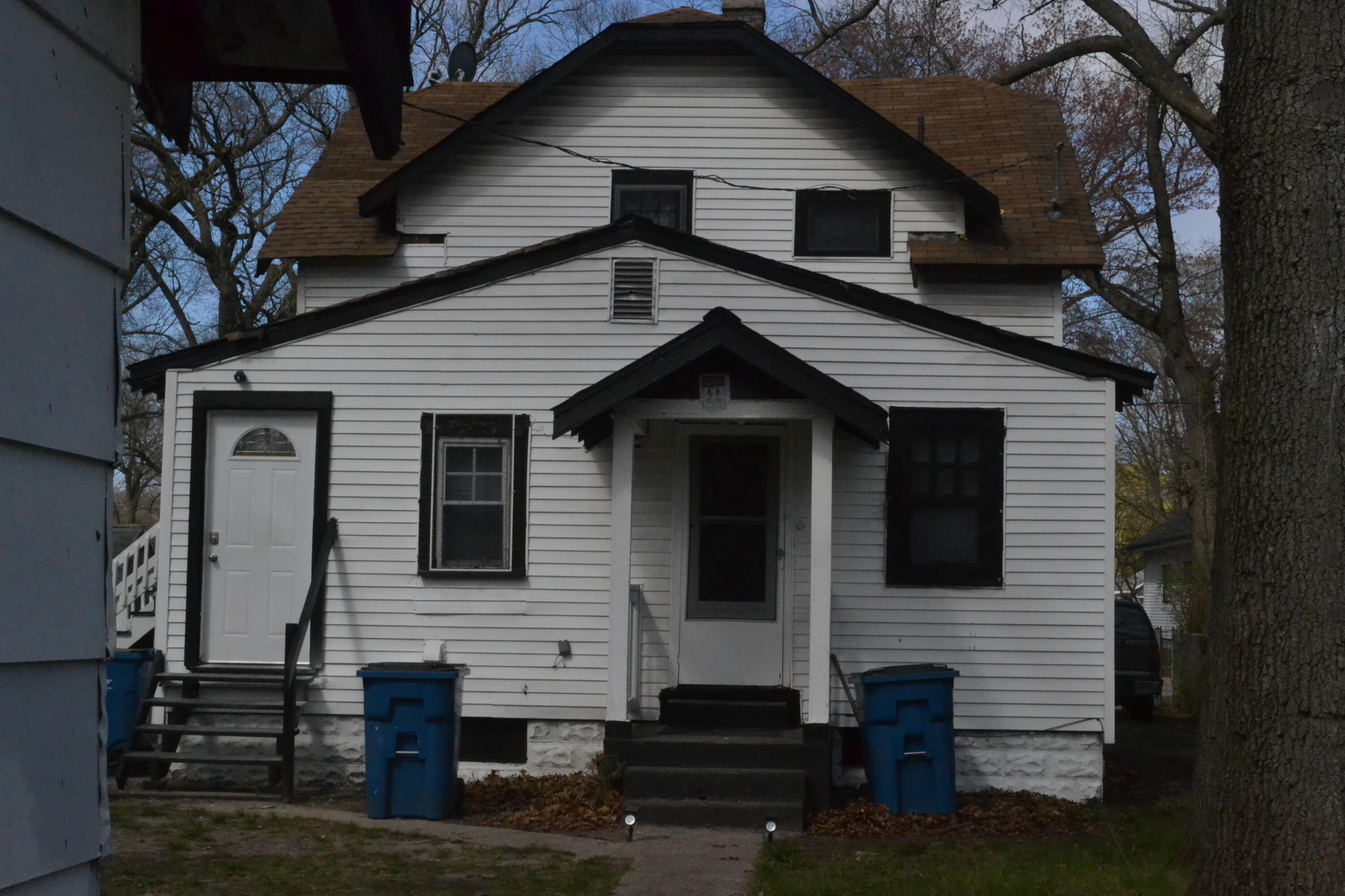 2920 8th Street Property Photo 3