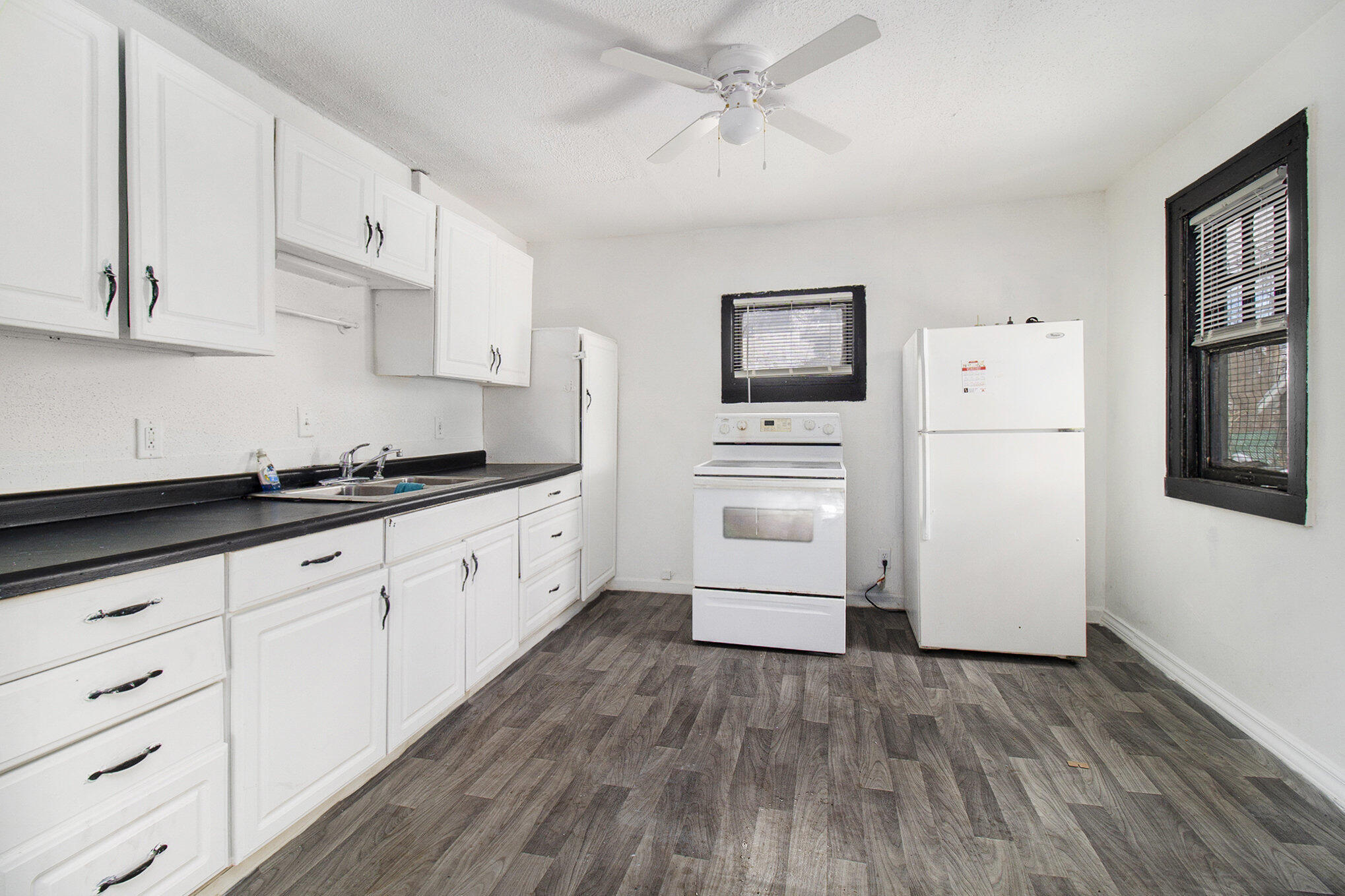 2920 8th Street Property Photo 9