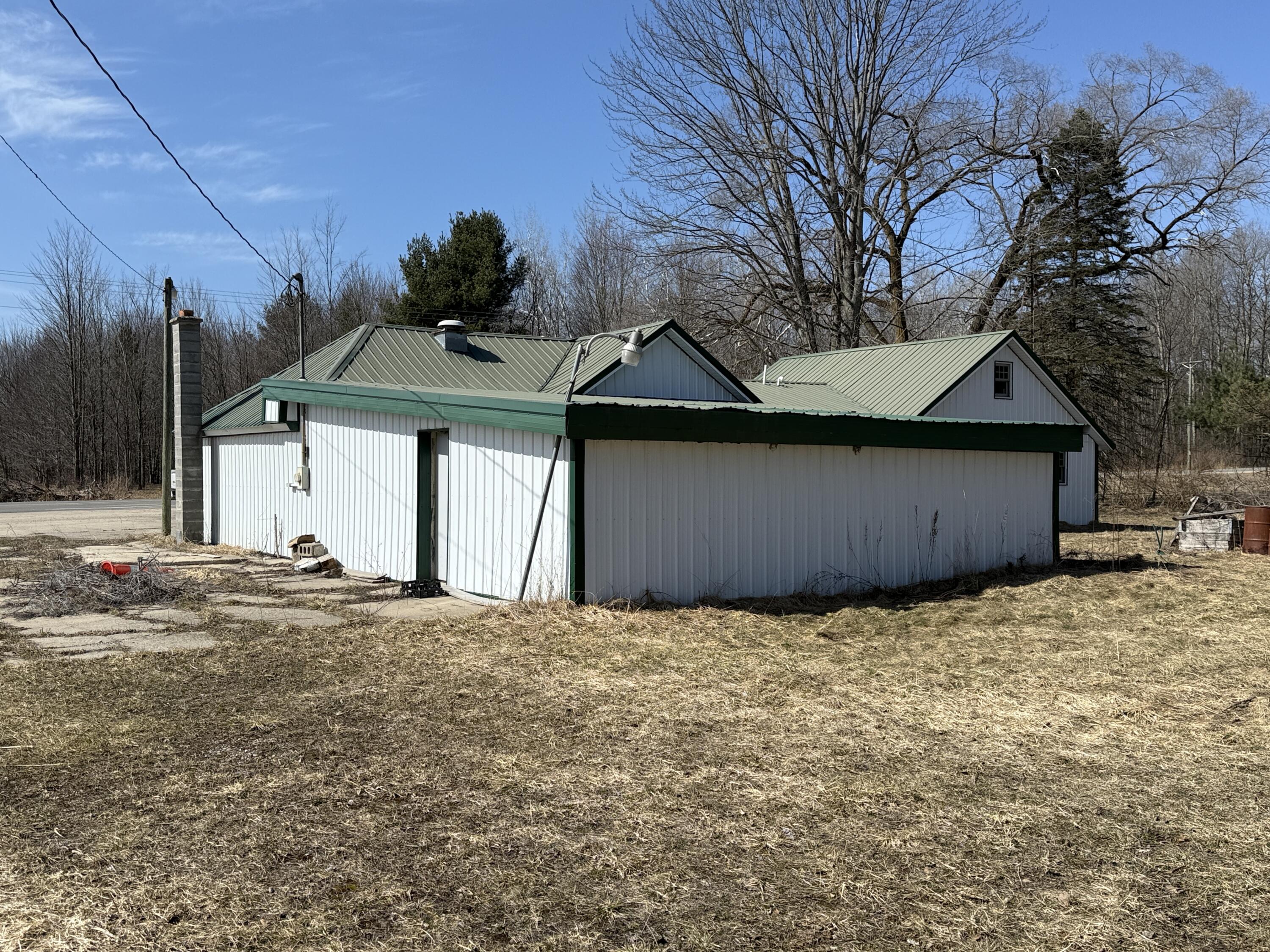 1190 S 144th Avenue Property Photo 3