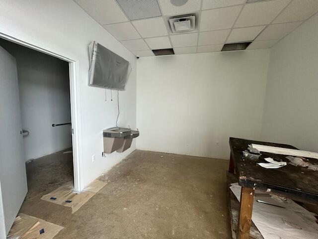 1045 W Columbia Avenue Property Photo 8