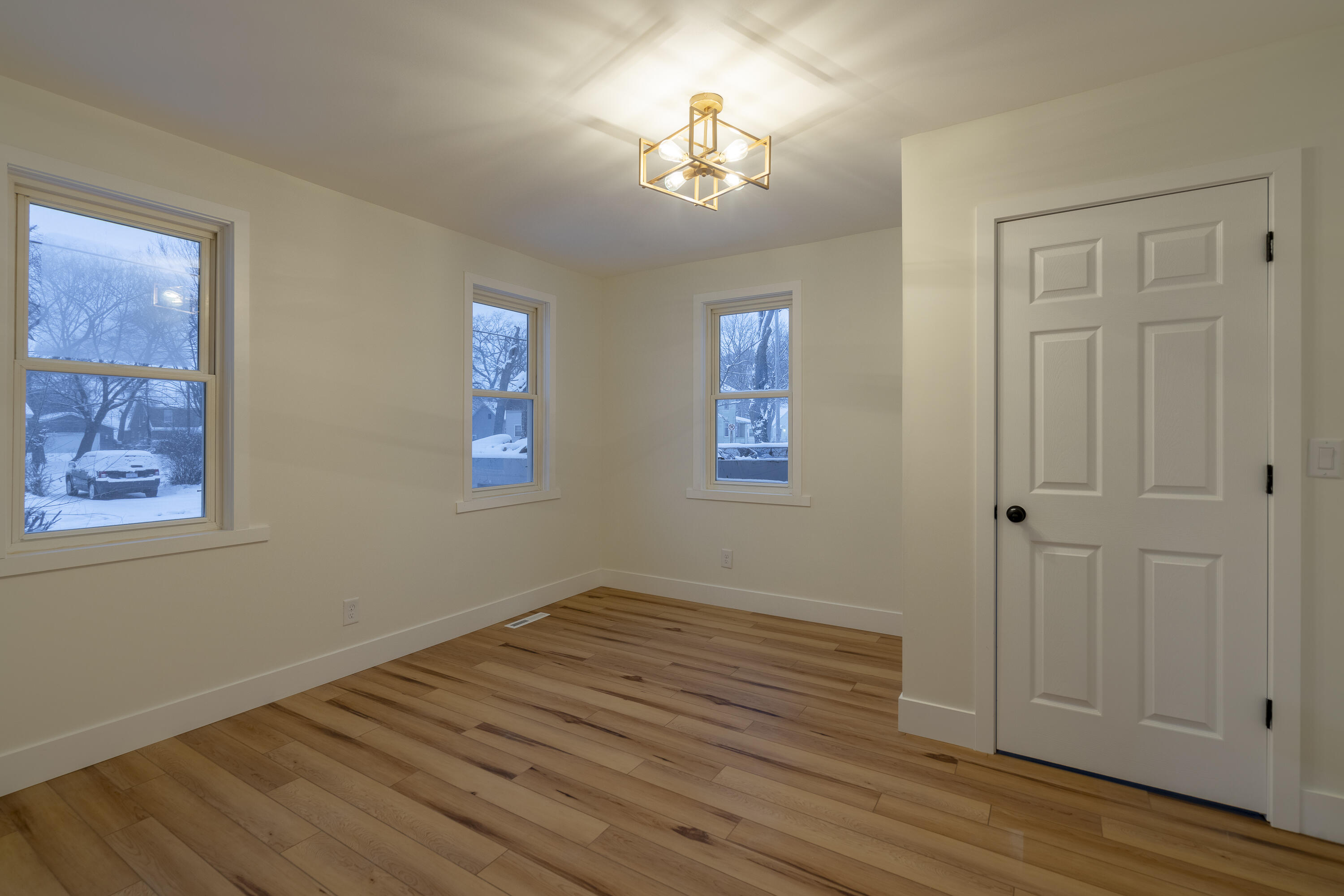 247 Strong Avenue Property Photo 12