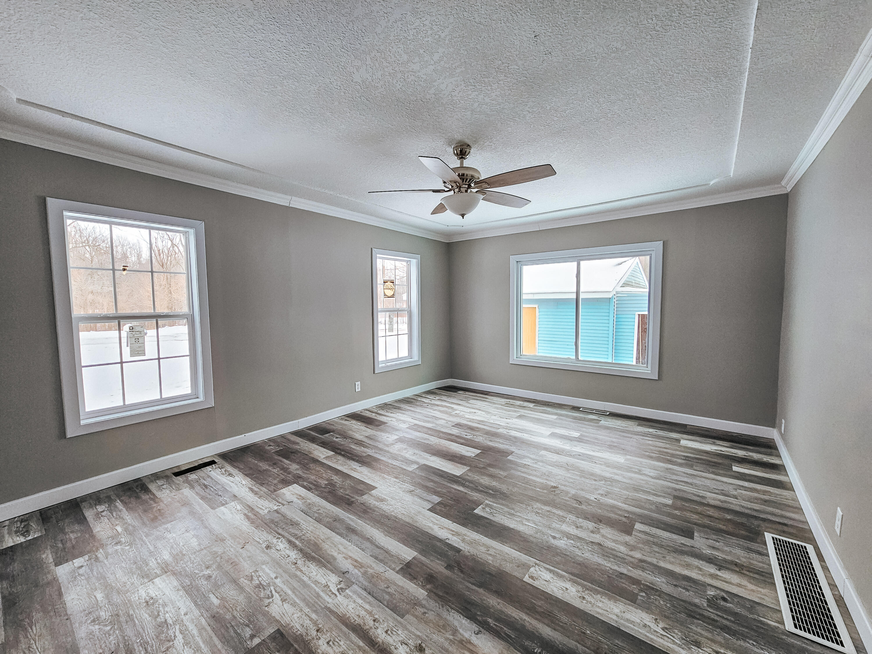 950 Herl Road Property Photo 2