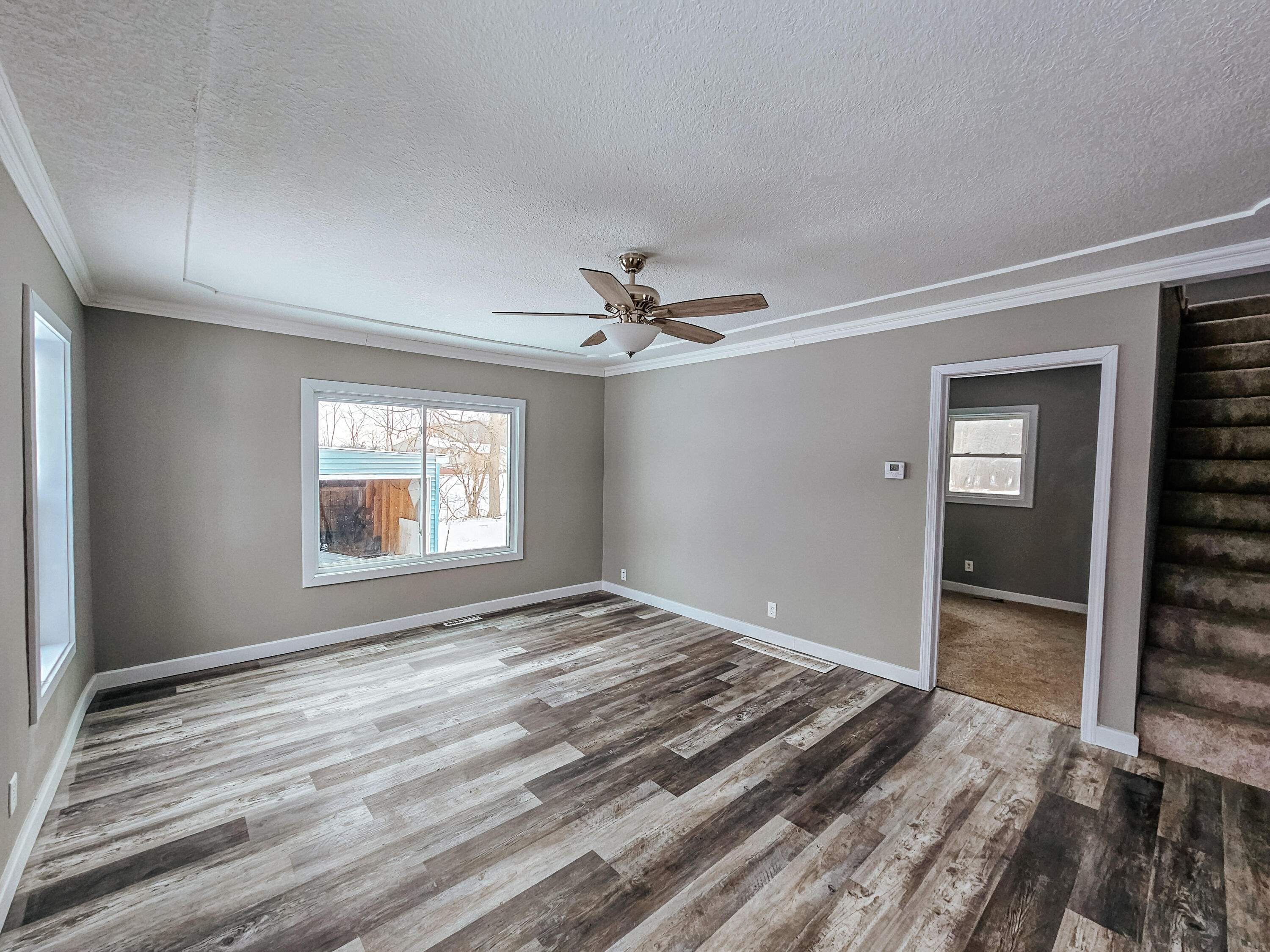 950 Herl Road Property Photo 4