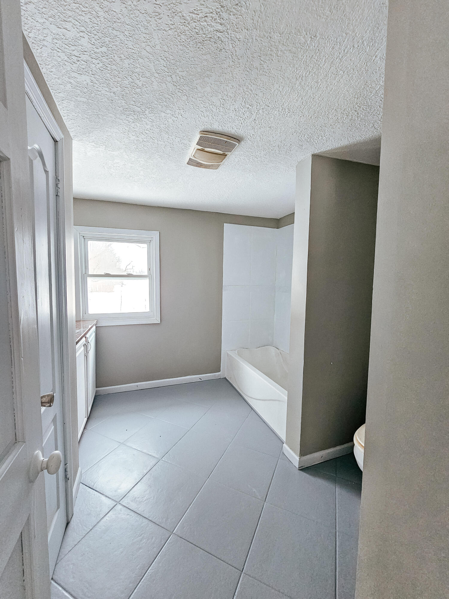 950 Herl Road Property Photo 17