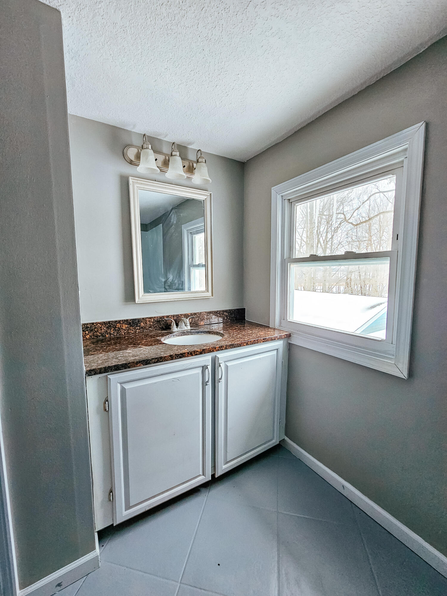 950 Herl Road Property Photo 18
