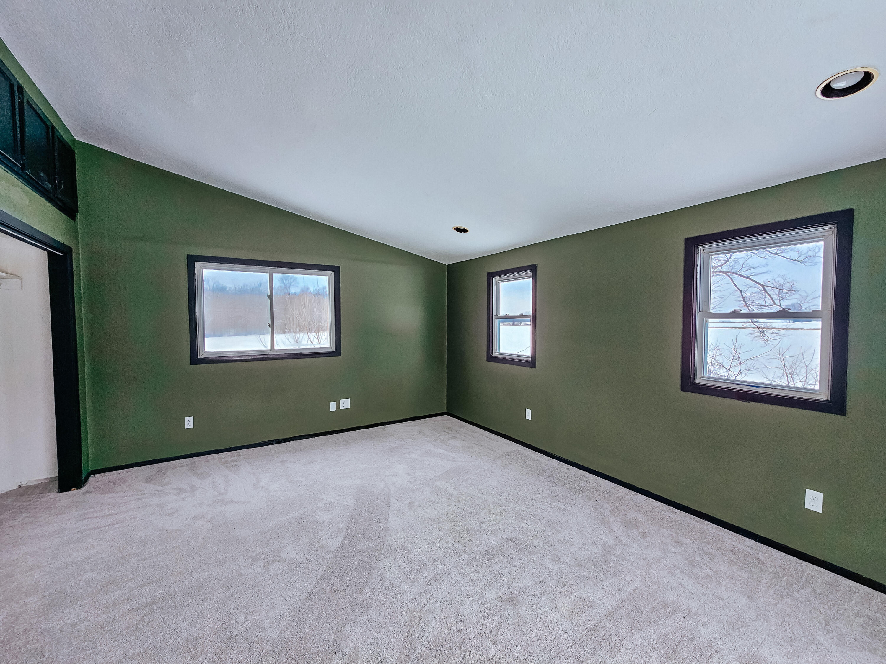950 Herl Road Property Photo 22