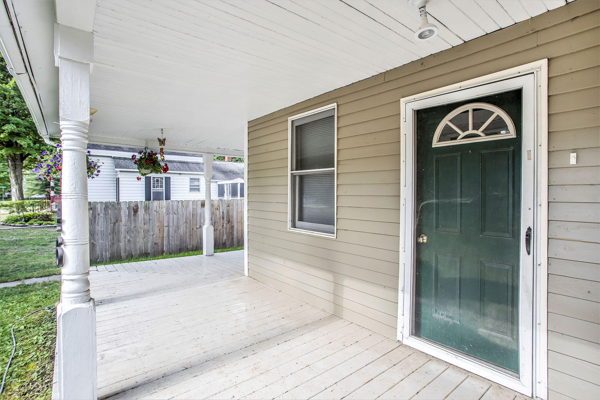 46 Grove Street Property Photo 4