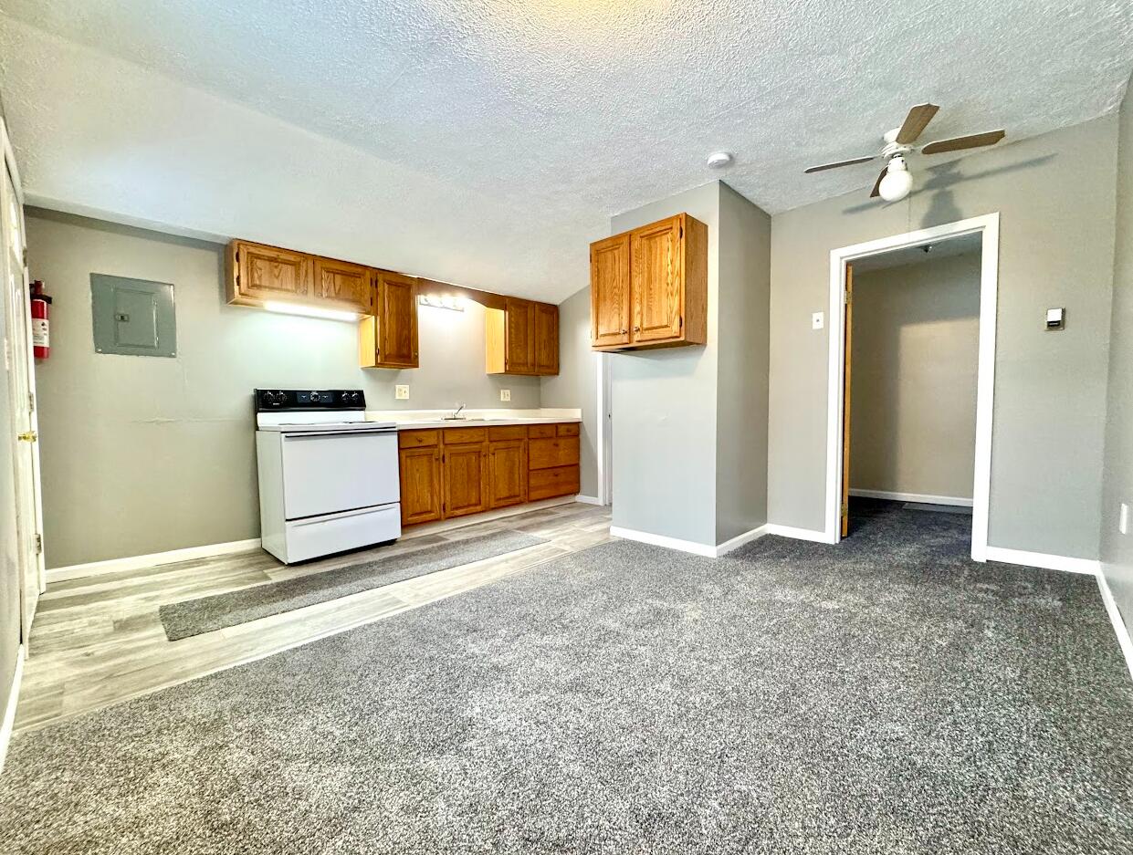 46 Grove Street Property Photo 6