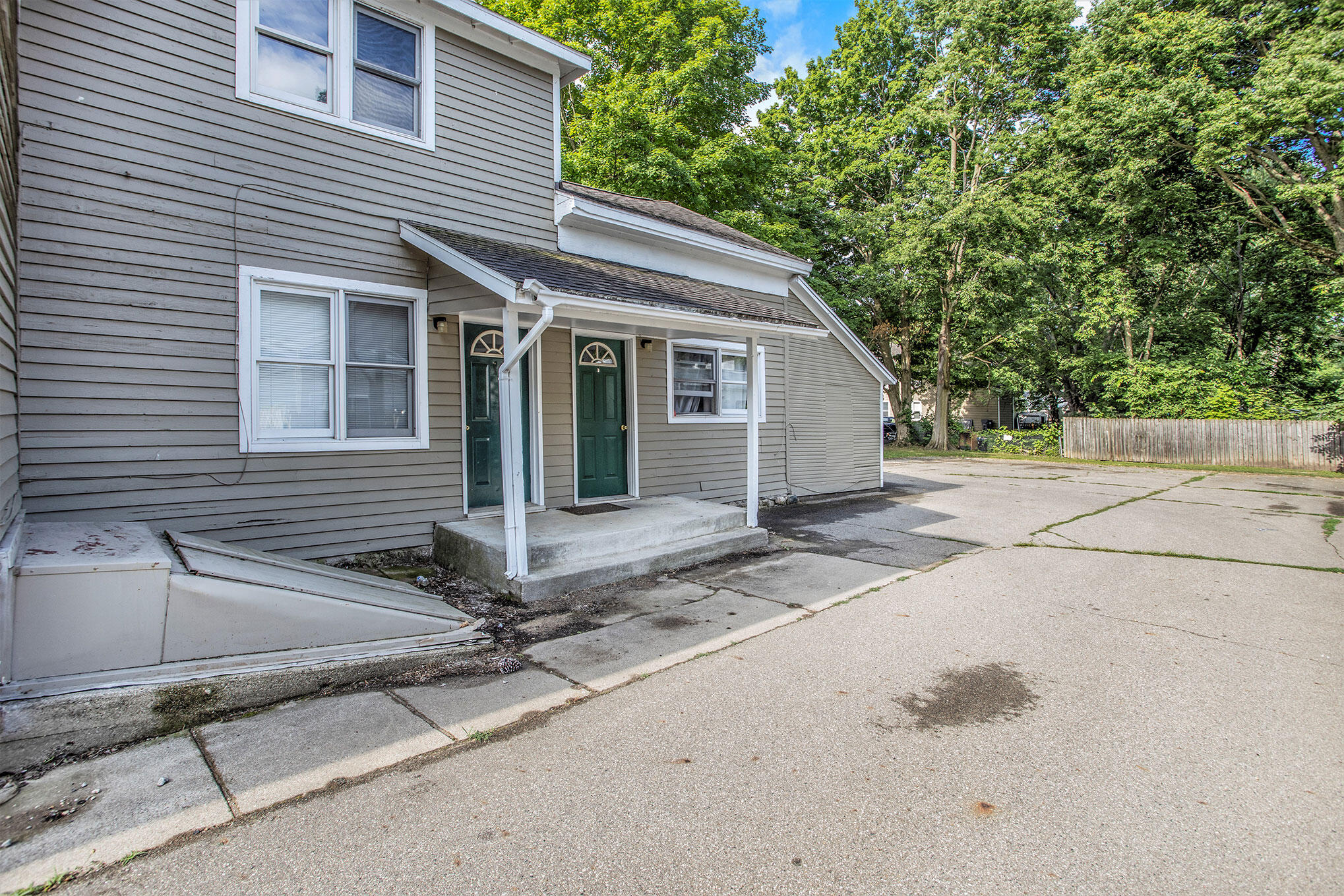 46 Grove Street Property Photo 15