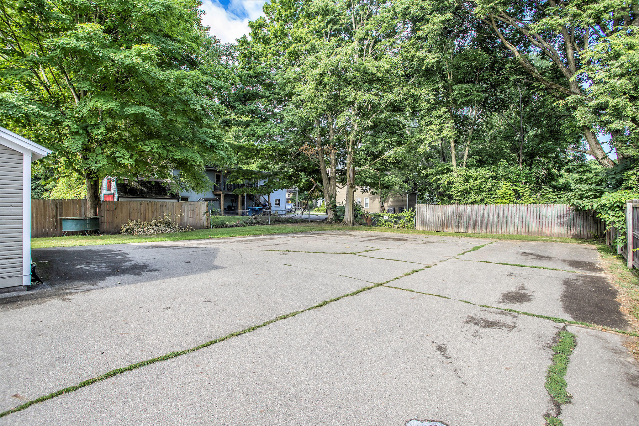 46 Grove Street Property Photo 23
