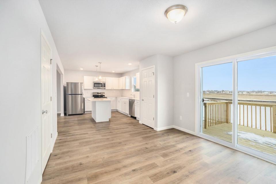 13879 Oasis Avenue Property Photo 9