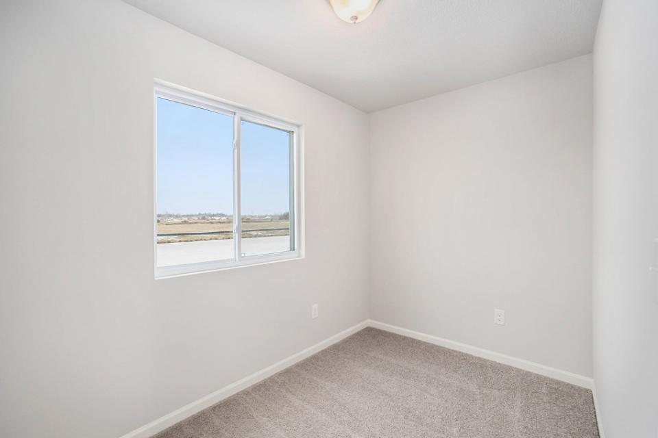 13879 Oasis Avenue Property Photo 10