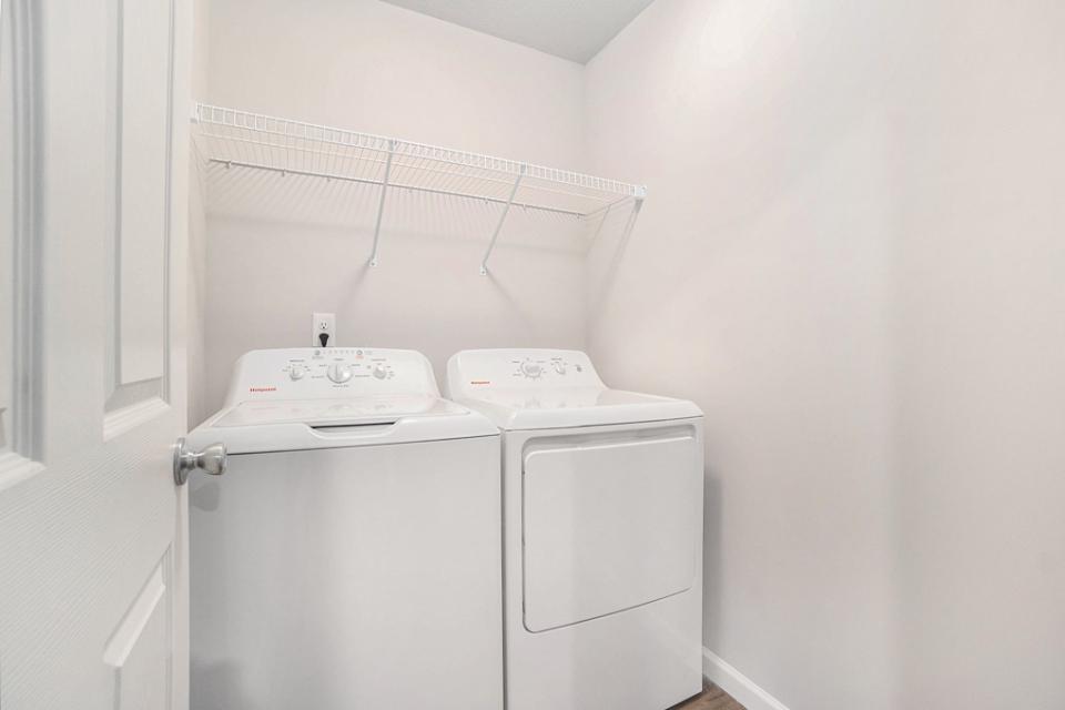 13879 Oasis Avenue Property Photo 15