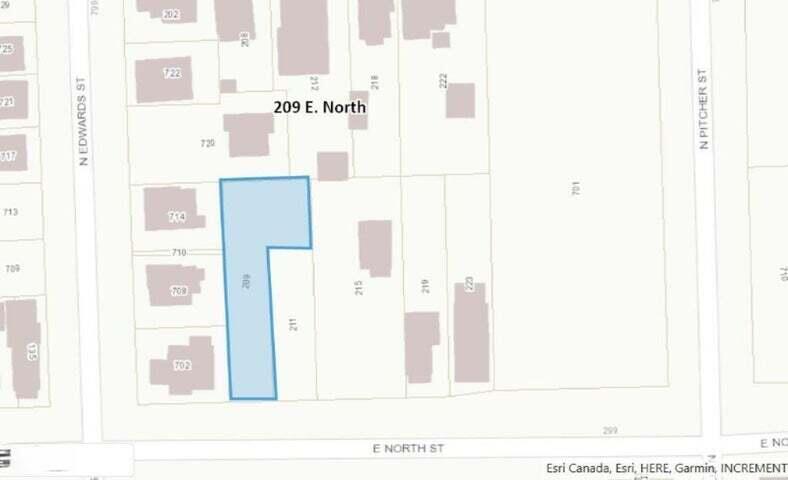 209 E North Street Property Photo 2