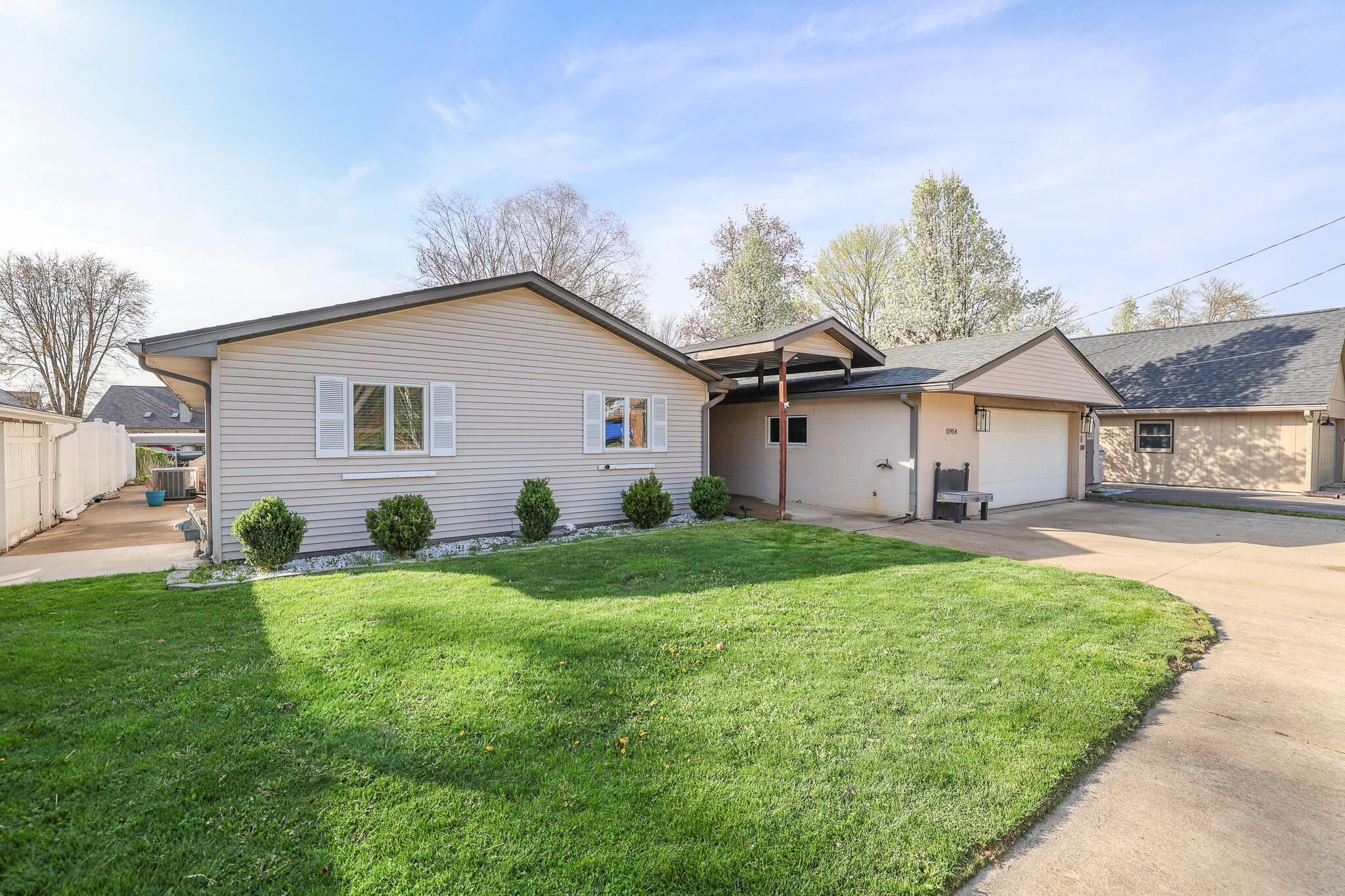 11954 Portage Lake Avenue Property Photo