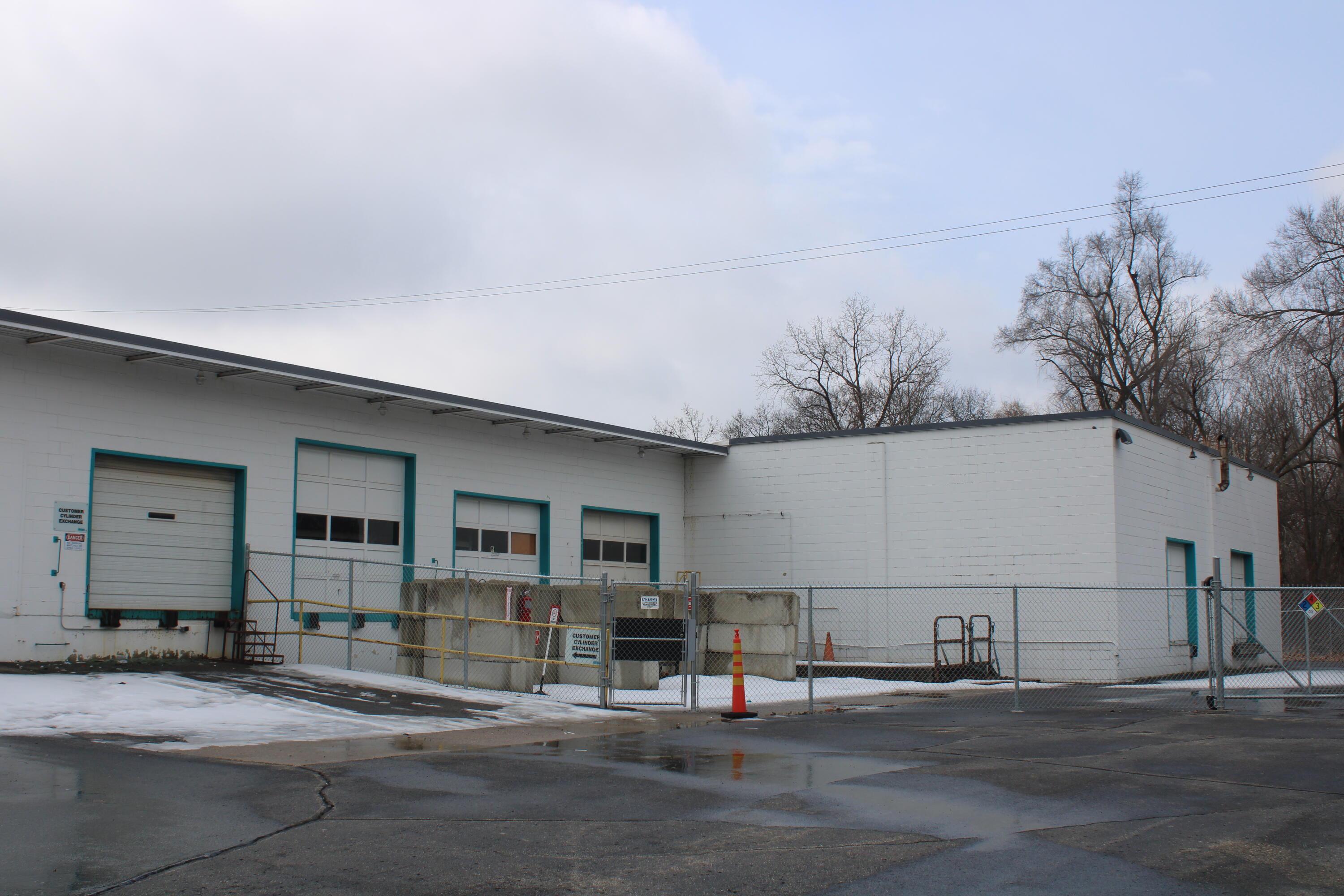 2475 W Dickman Road Property Photo 2