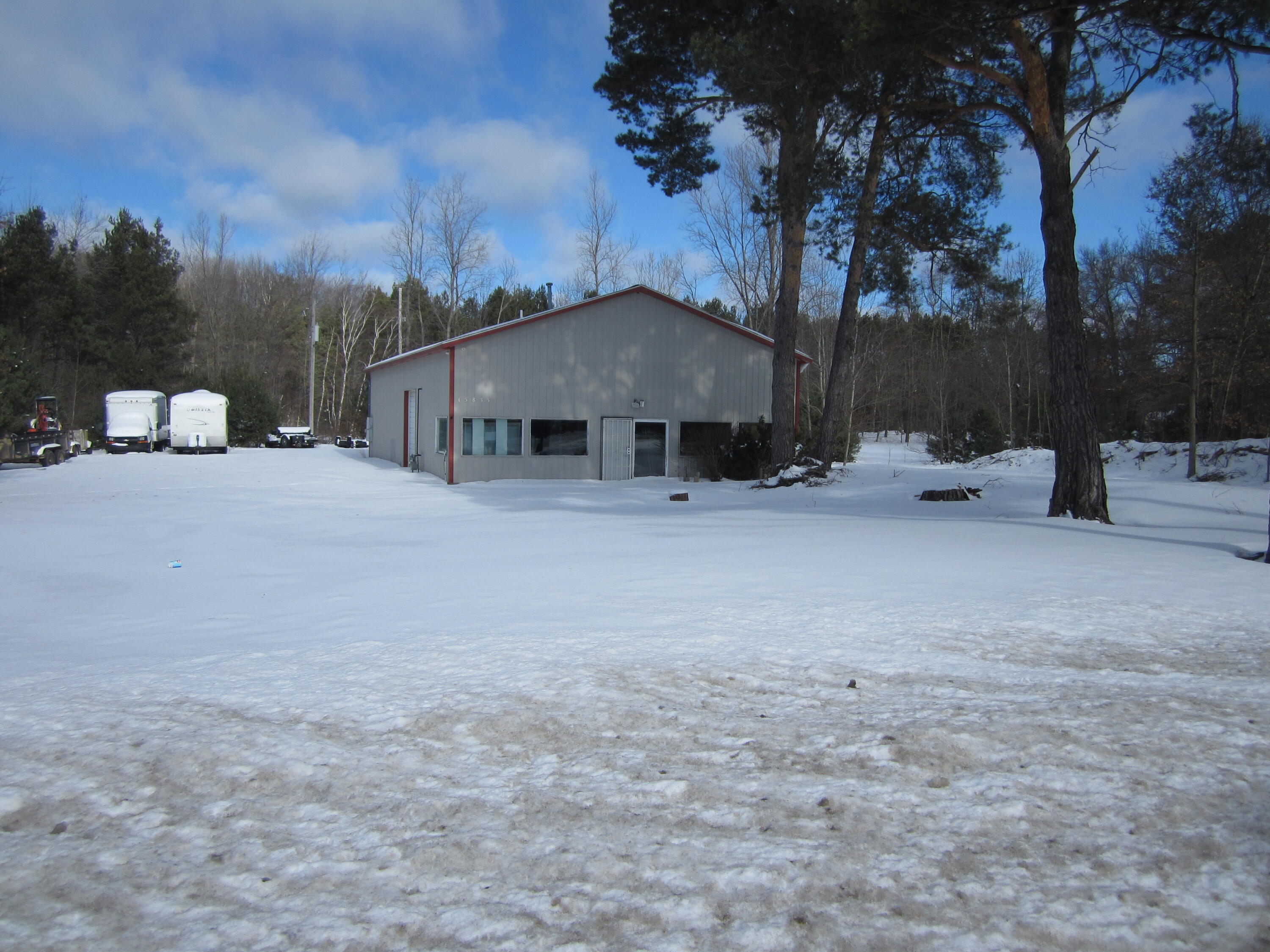 15819 Lake Michigan Drive Property Photo 2