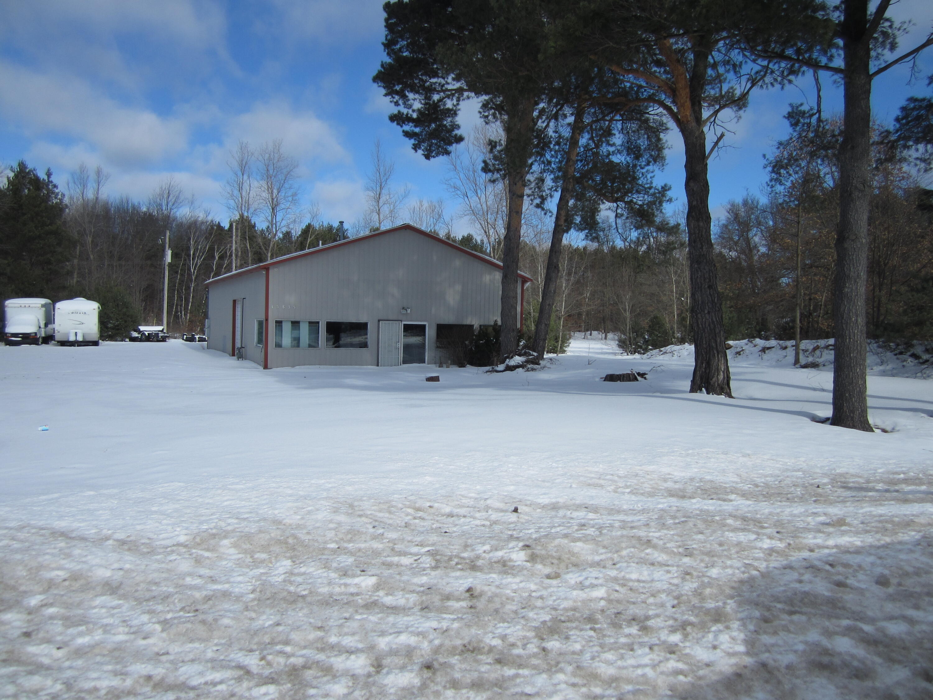 15819 Lake Michigan Drive Property Photo 3