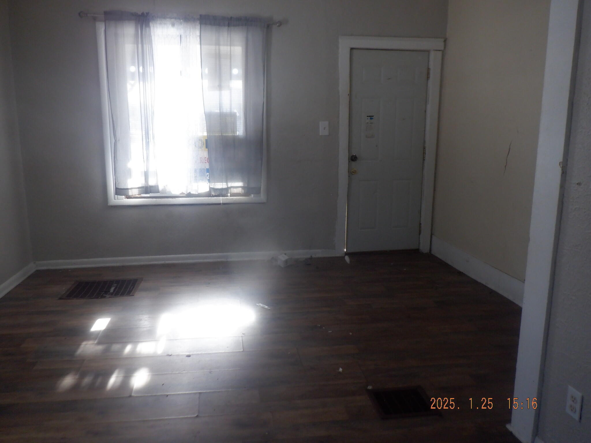 229 E Michigan Avenue Property Photo 5