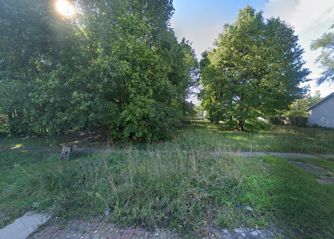 592 Green Avenue Property Photo 1