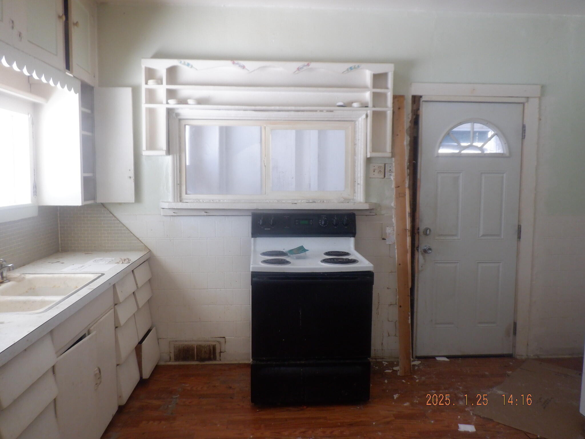 7 4th Street Property Photo 9