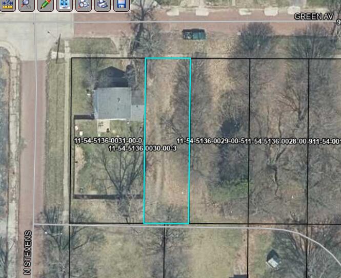 584 Green Avenue Property Photo 2