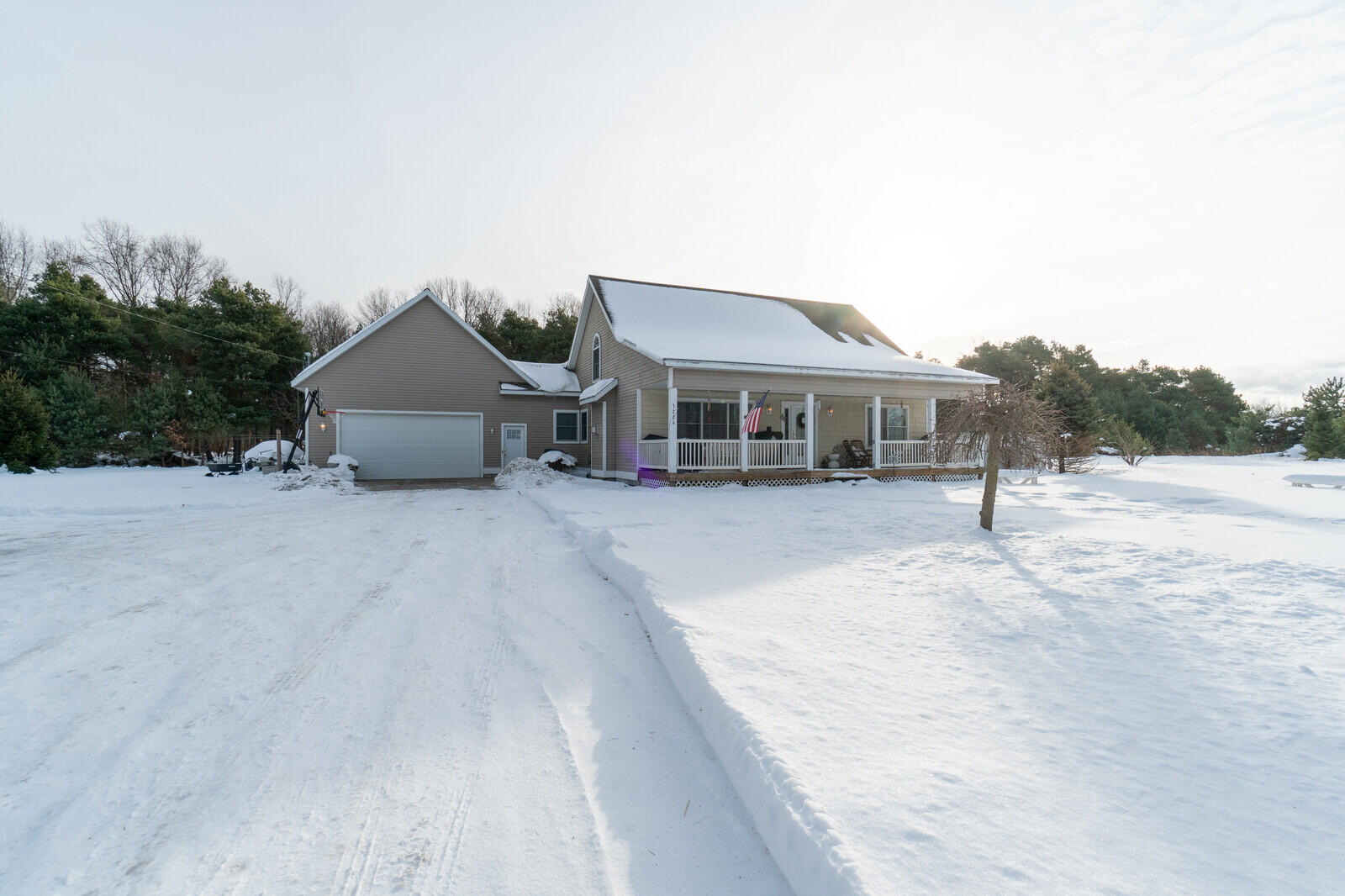 3224 Holton Road Property Photo