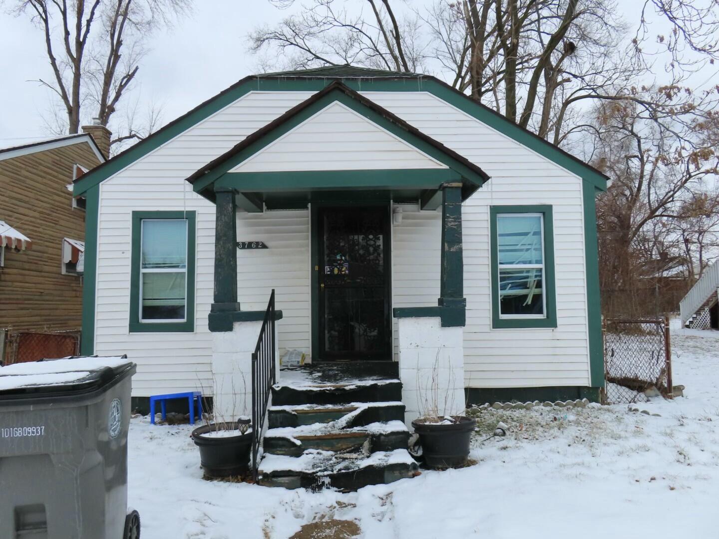 3762 12th Street Property Photo
