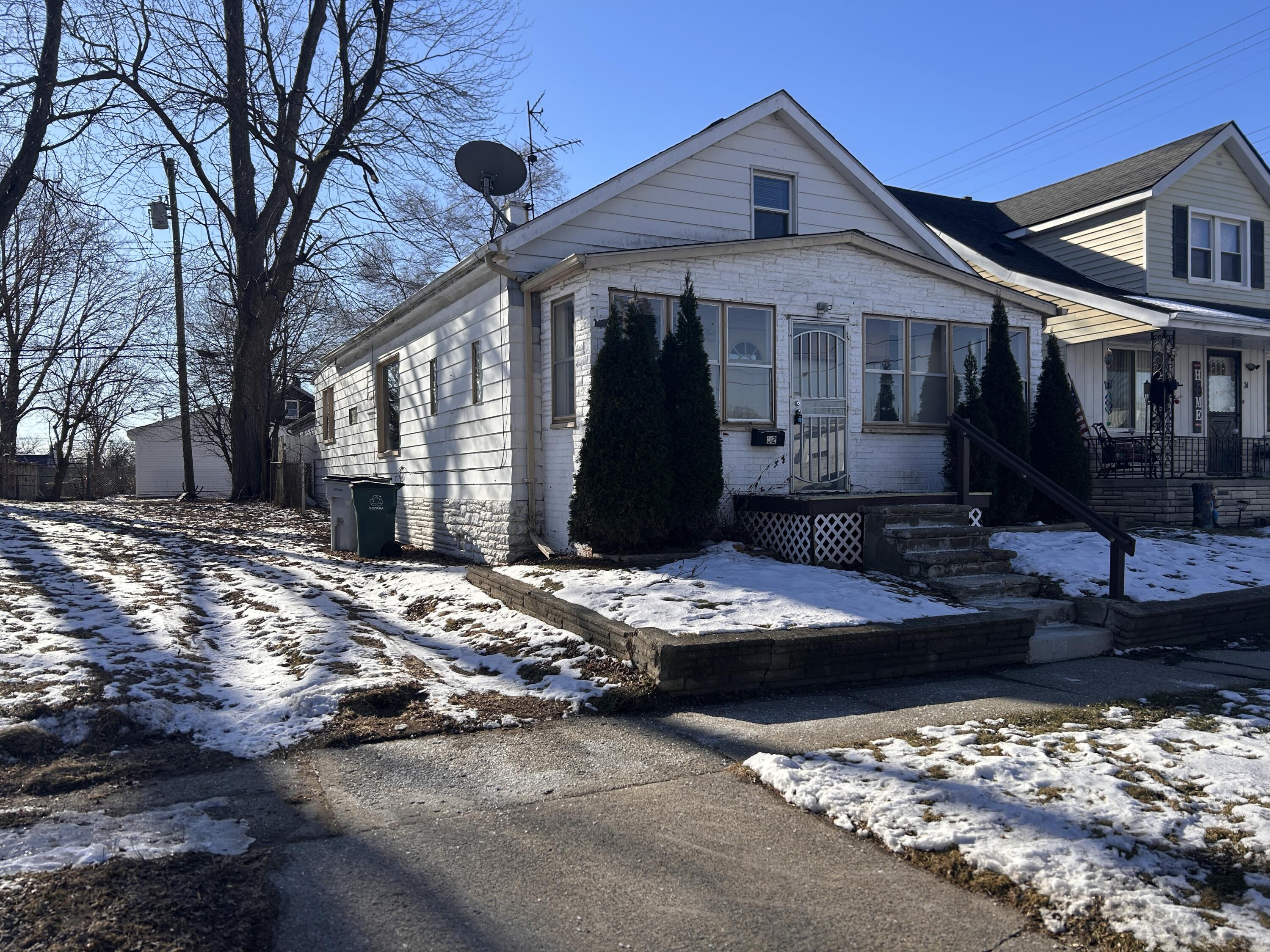 32 E George Avenue Property Photo