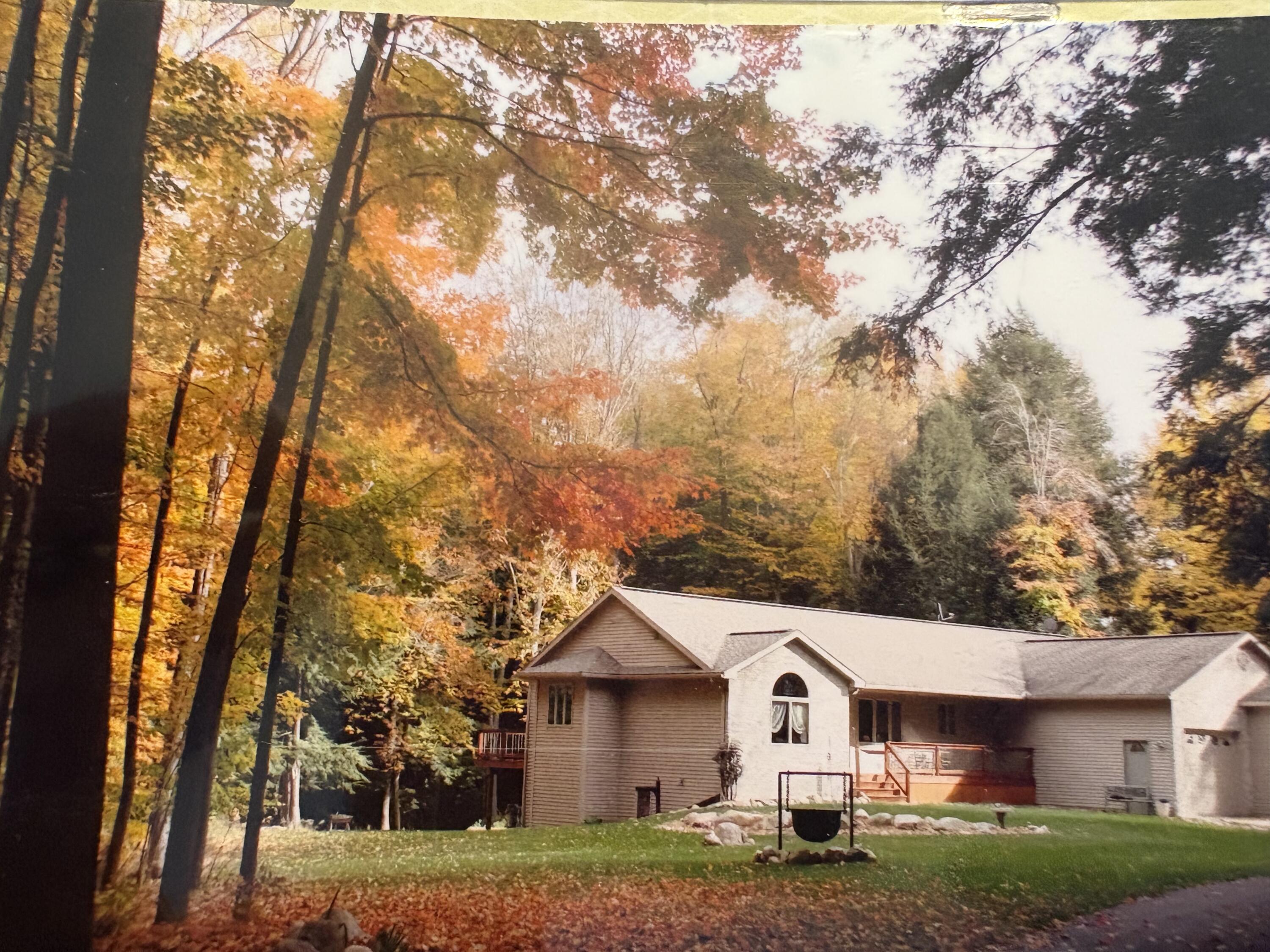 8632 W Blanchard Road Property Photo 2