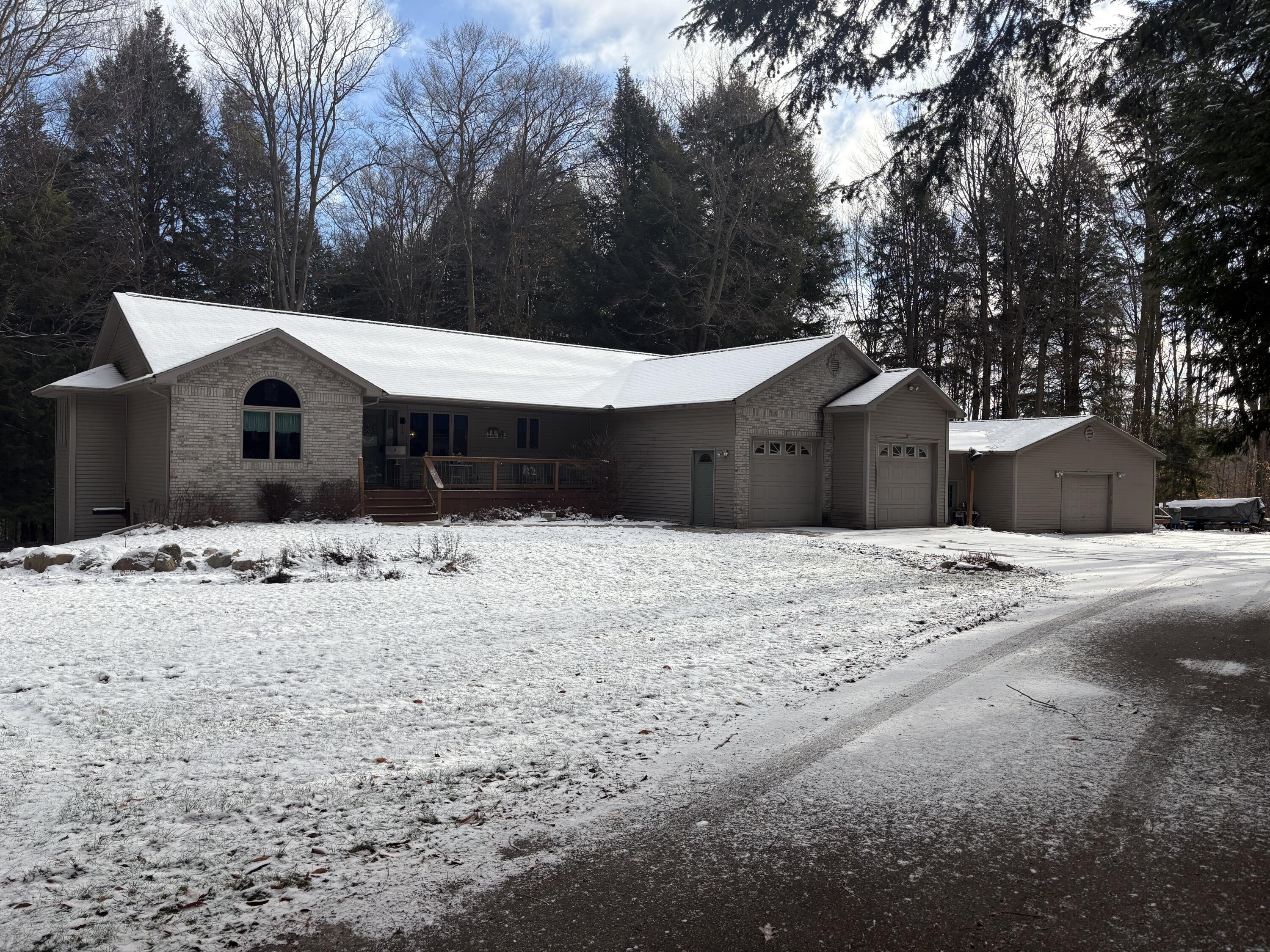 8632 W Blanchard Road Property Photo 8