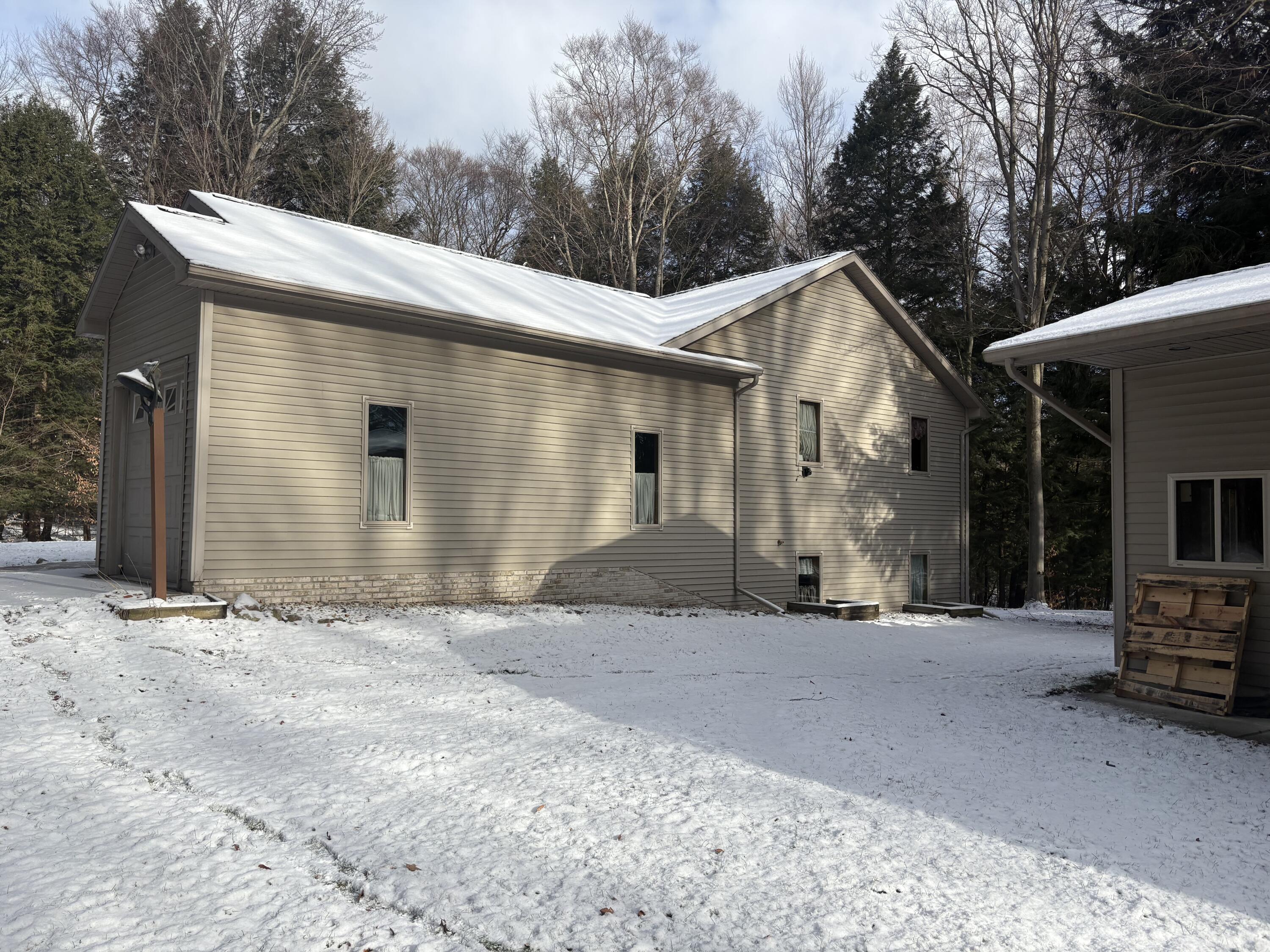 8632 W Blanchard Road Property Photo 13