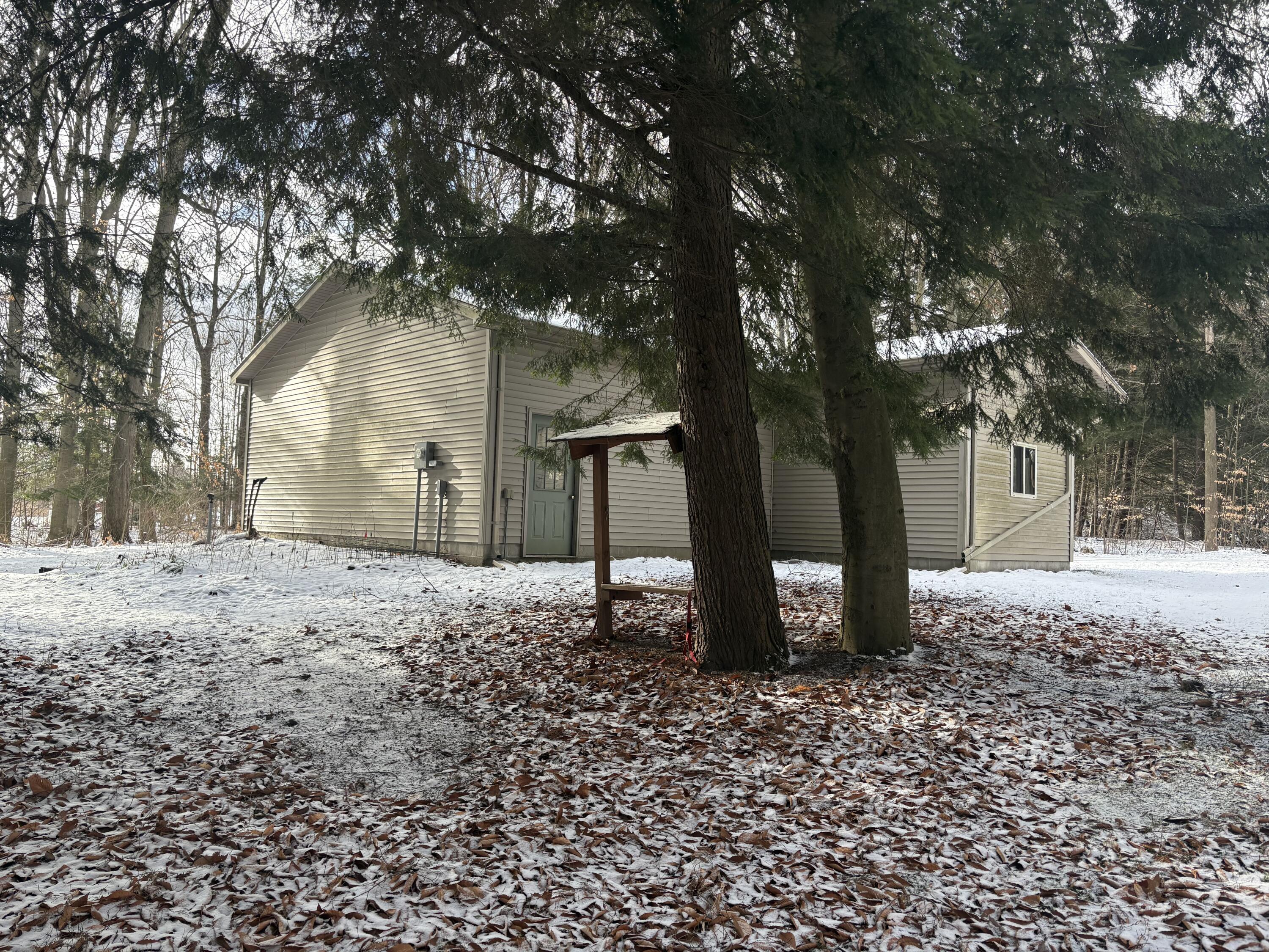 8632 W Blanchard Road Property Photo 14