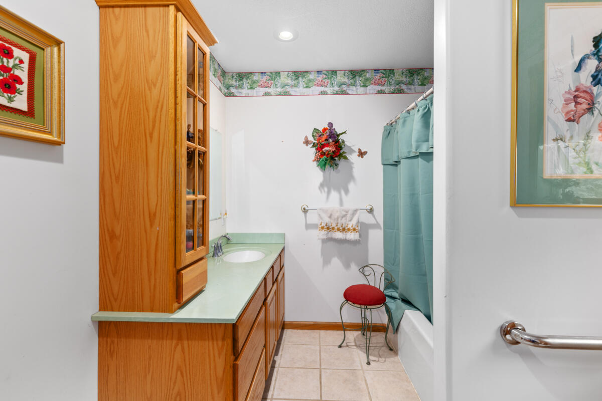 8632 W Blanchard Road Property Photo 72