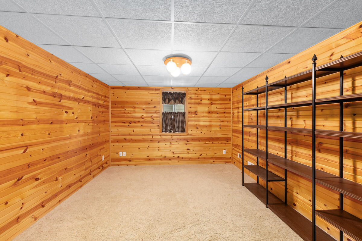 8632 W Blanchard Road Property Photo 77