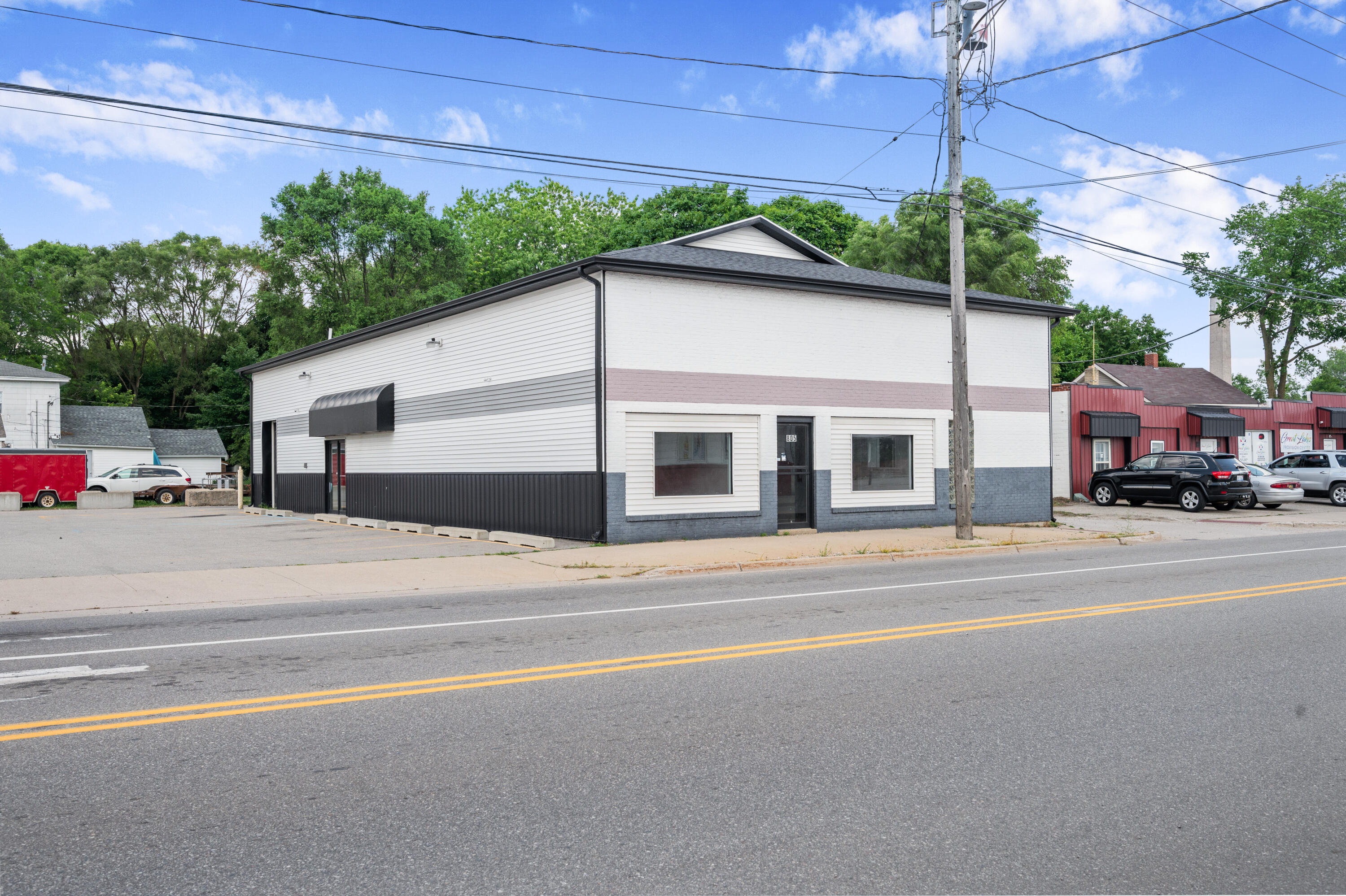 805 Maple Street Property Photo 3