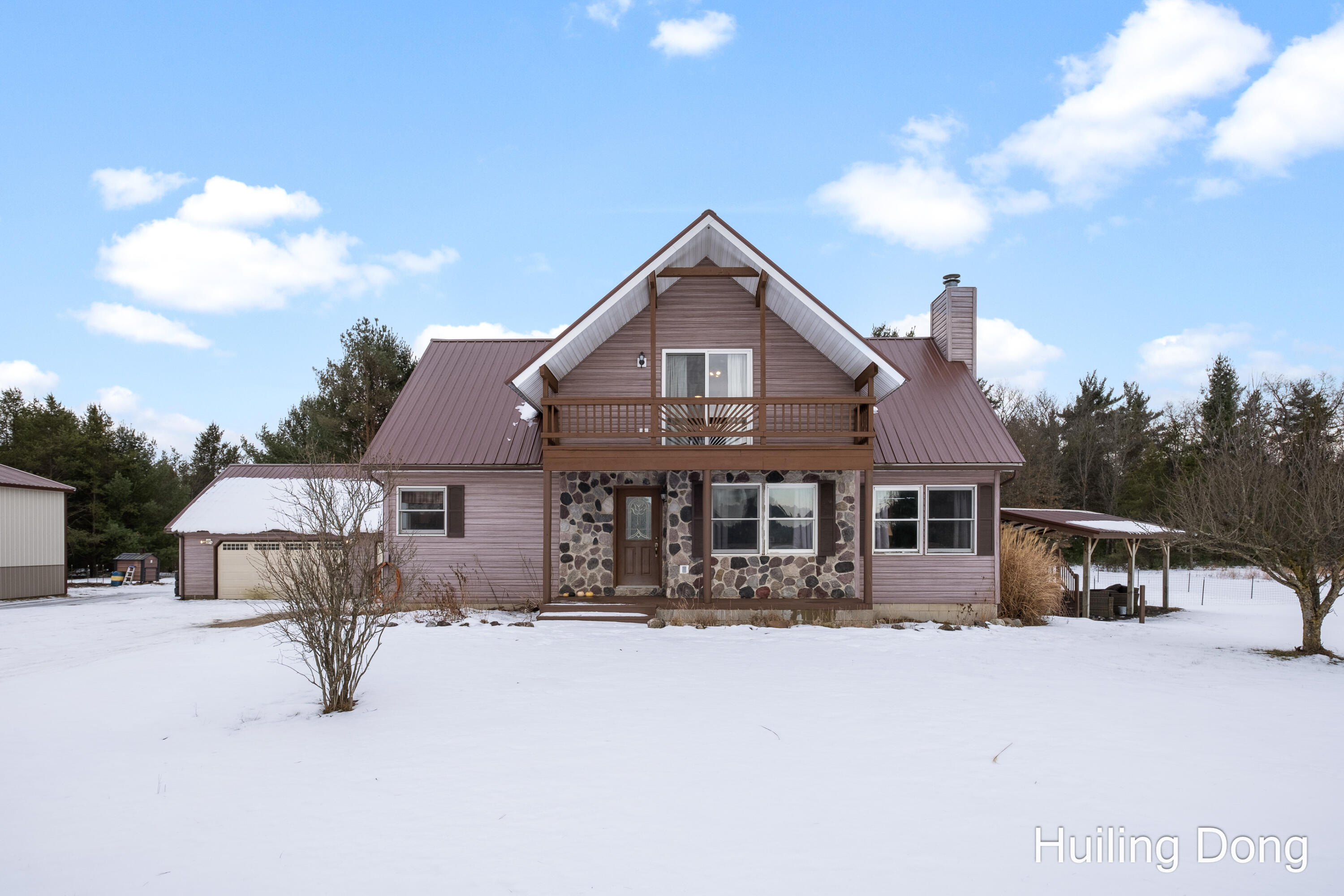 9322 E 56th Street Property Photo 1